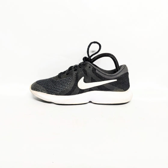 nike decades athletic shoes