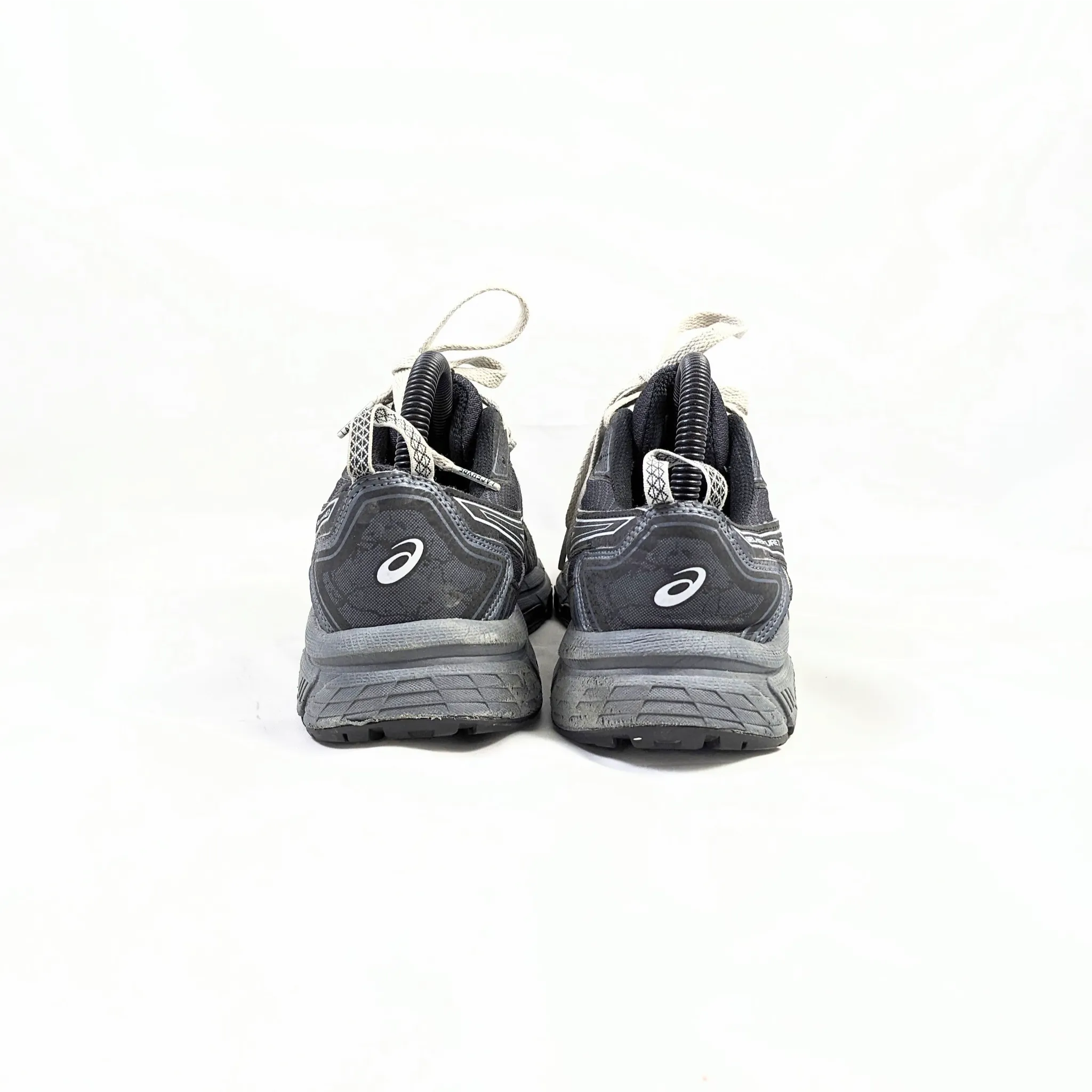 حذاء ASICS جل أسود