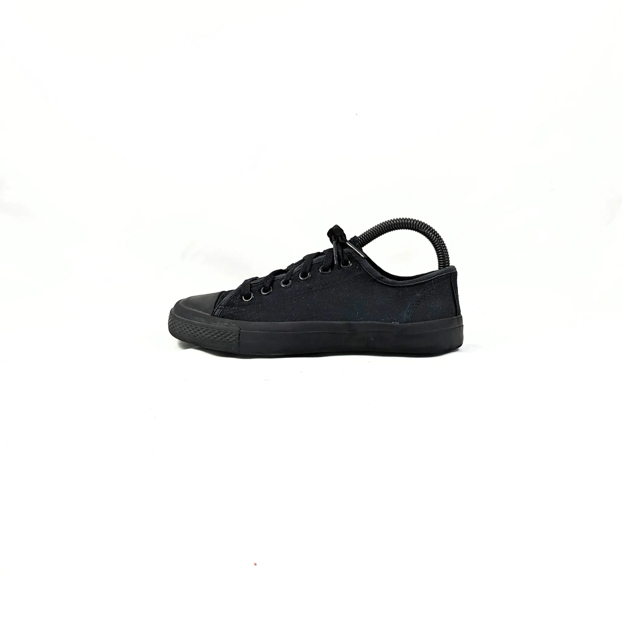 Wave Zone Sneakers