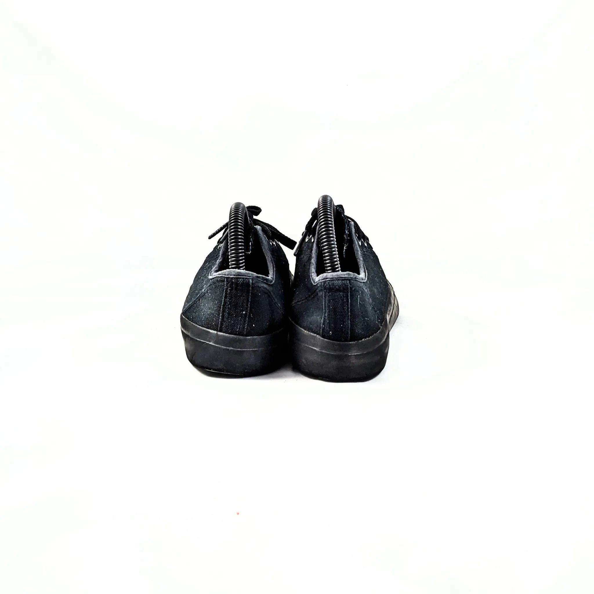 Wave Zone Sneakers