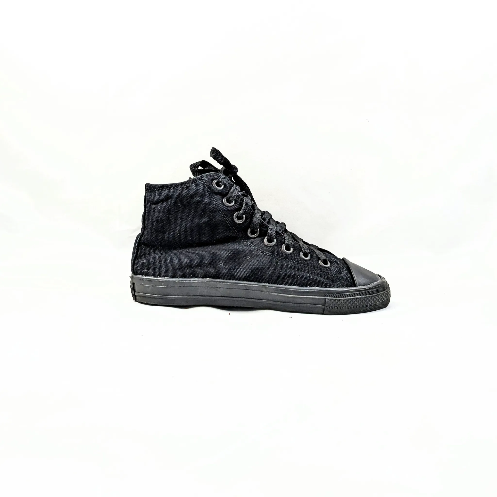 Converse Black Hightops