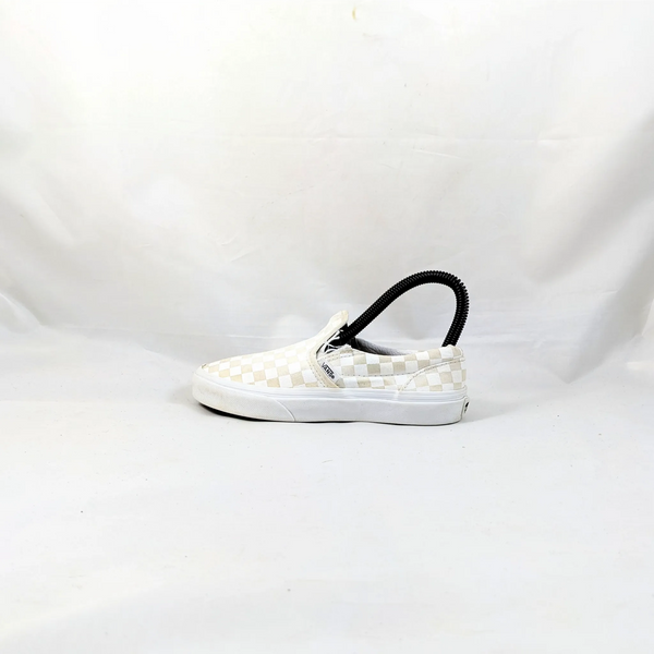 عربات بيضاء SlipOns