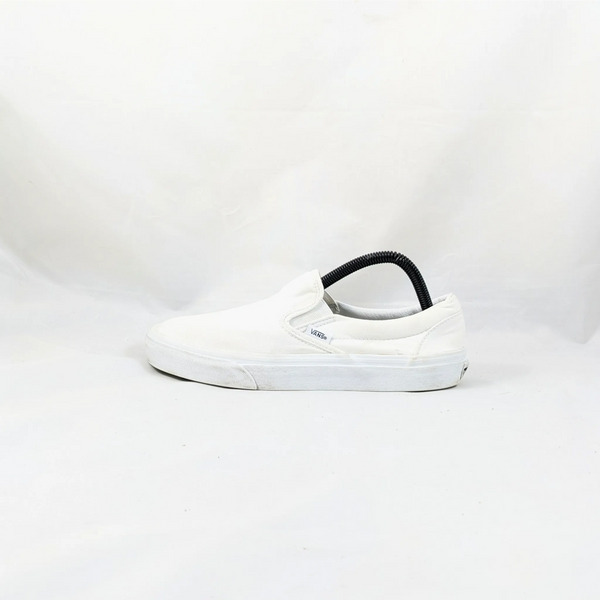 عربات بيضاء Slipons