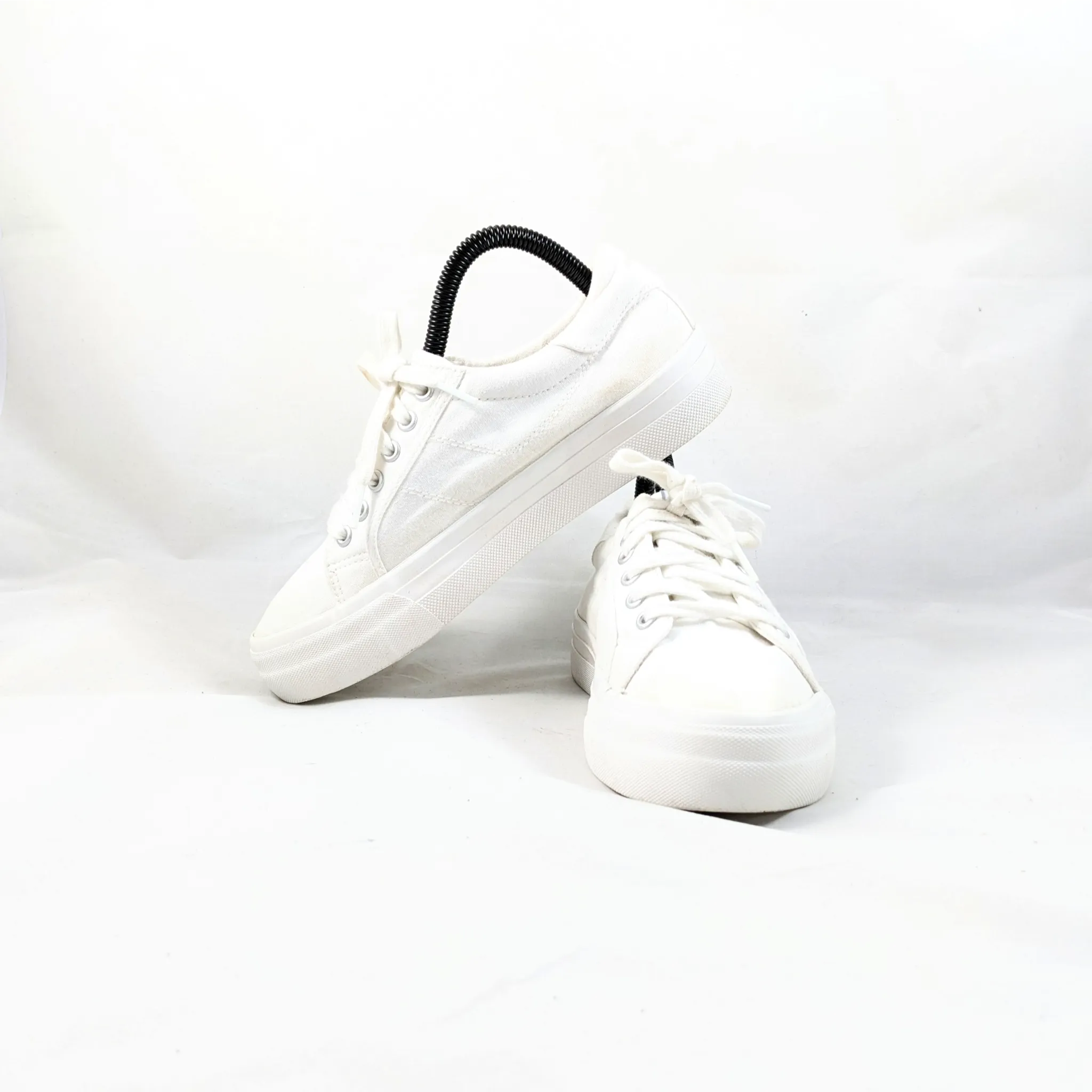 Tomaris White Sneakers