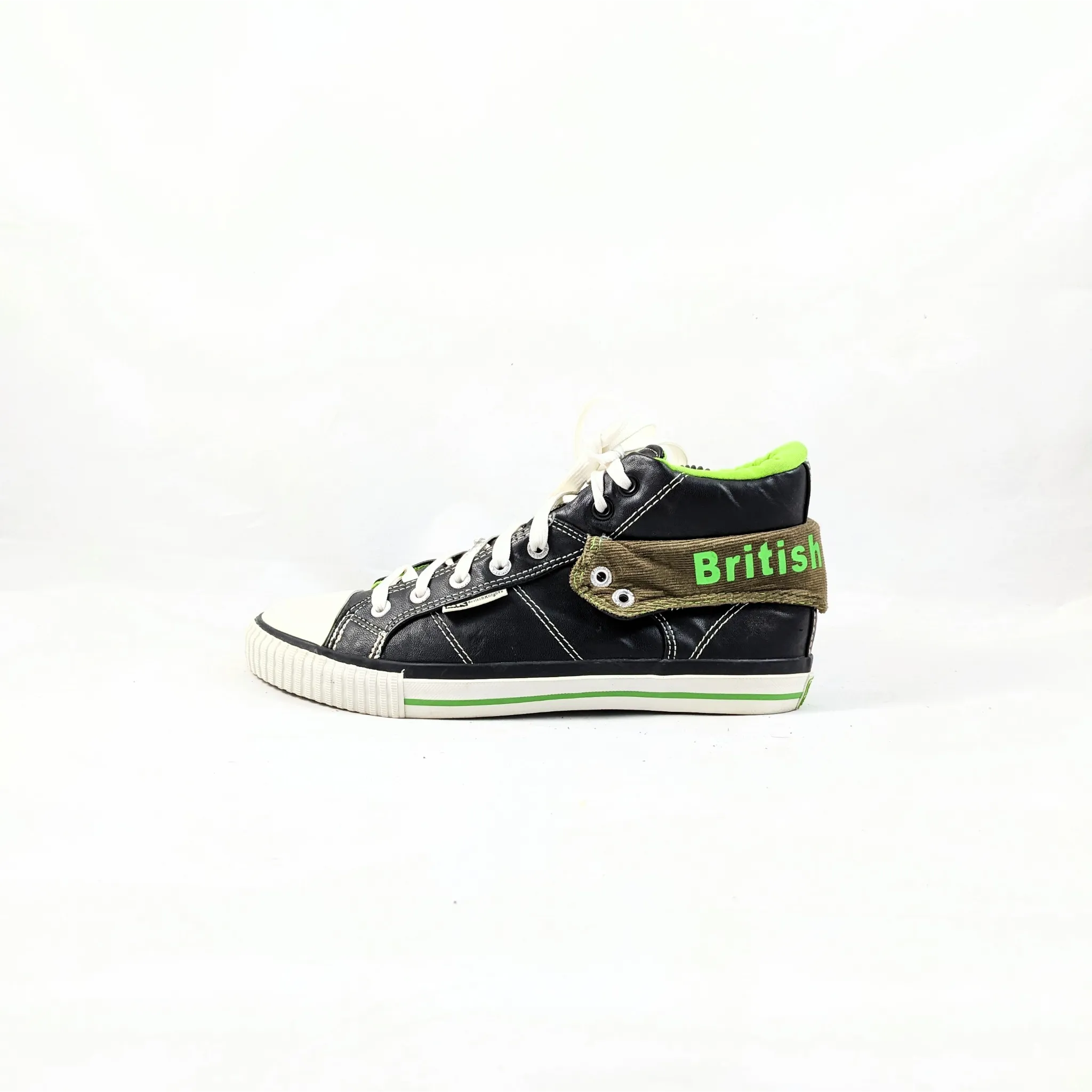 Preloved SNeakers