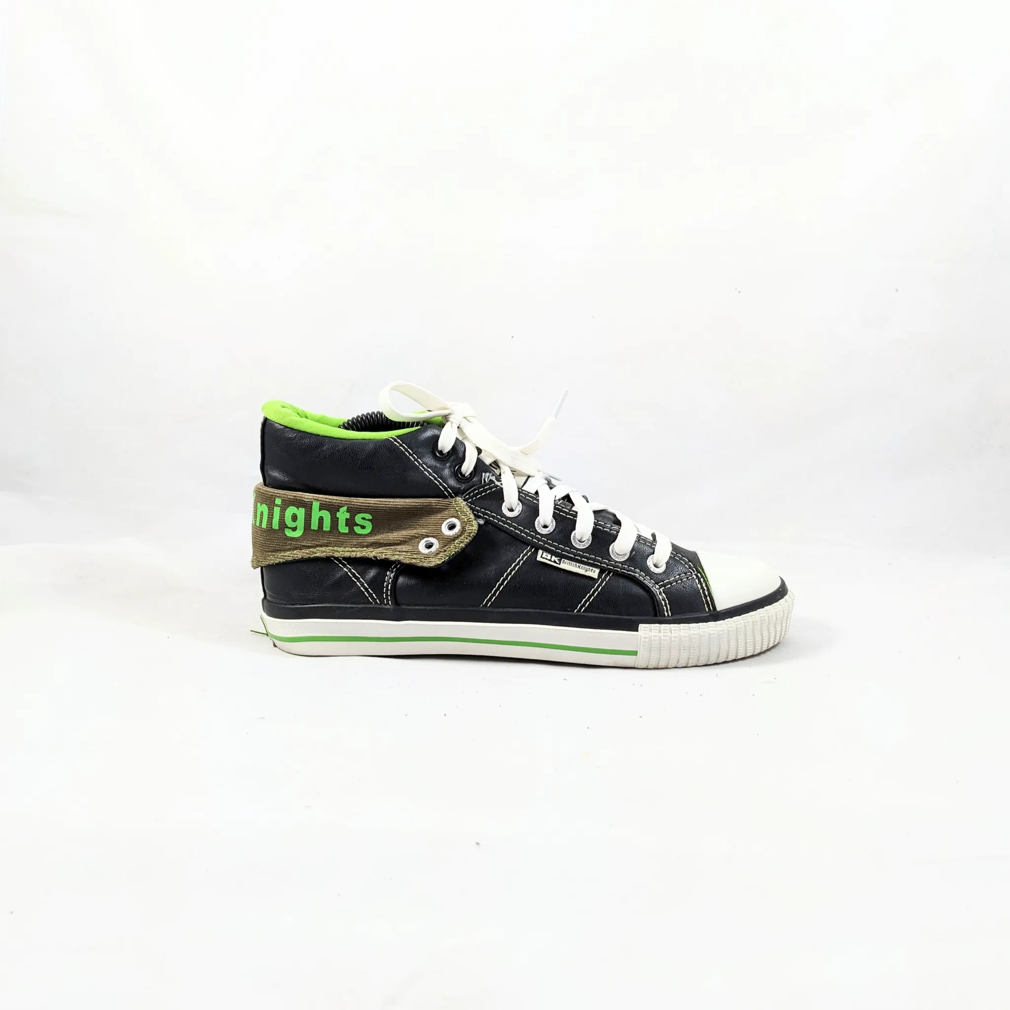 Preloved SNeakers