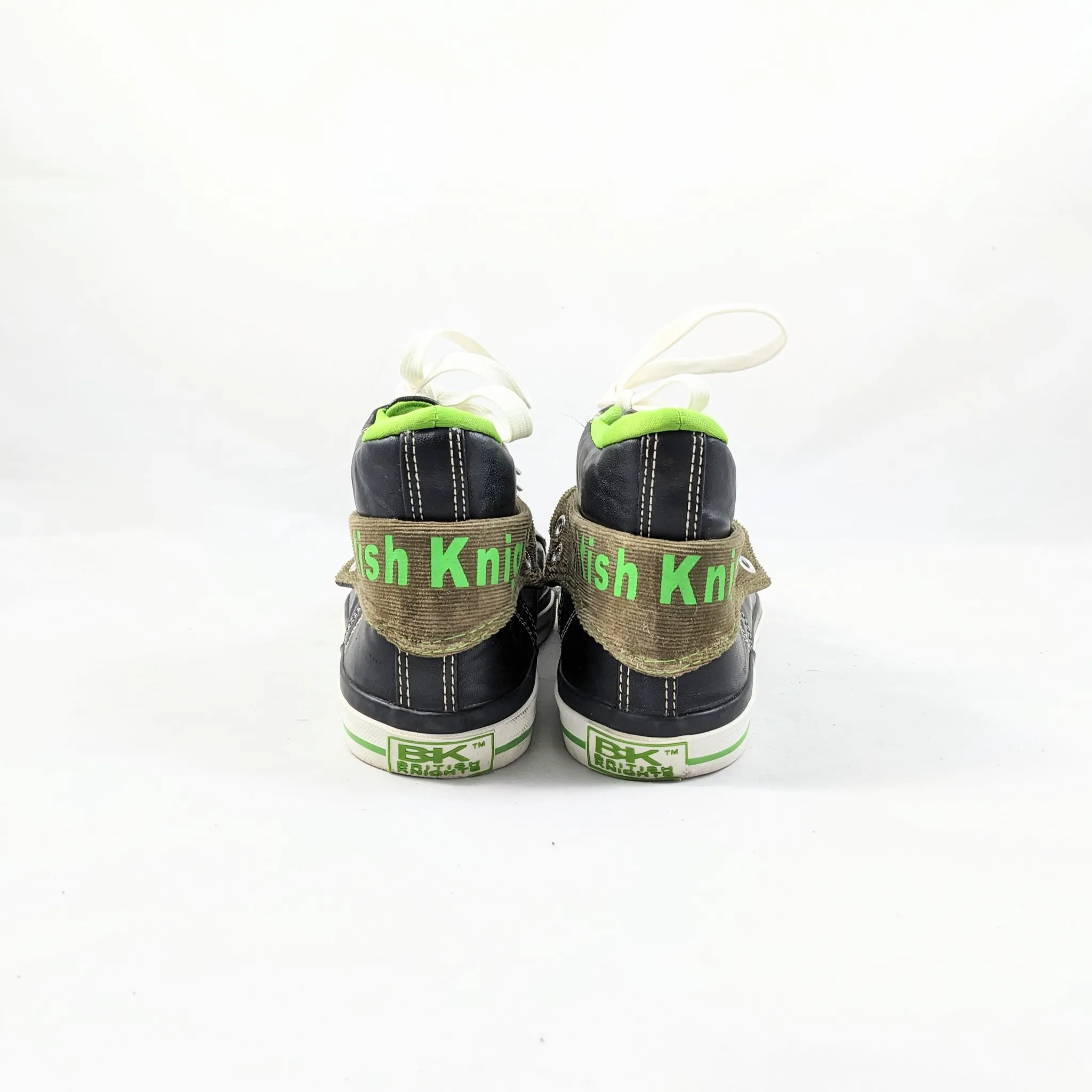 Preloved SNeakers