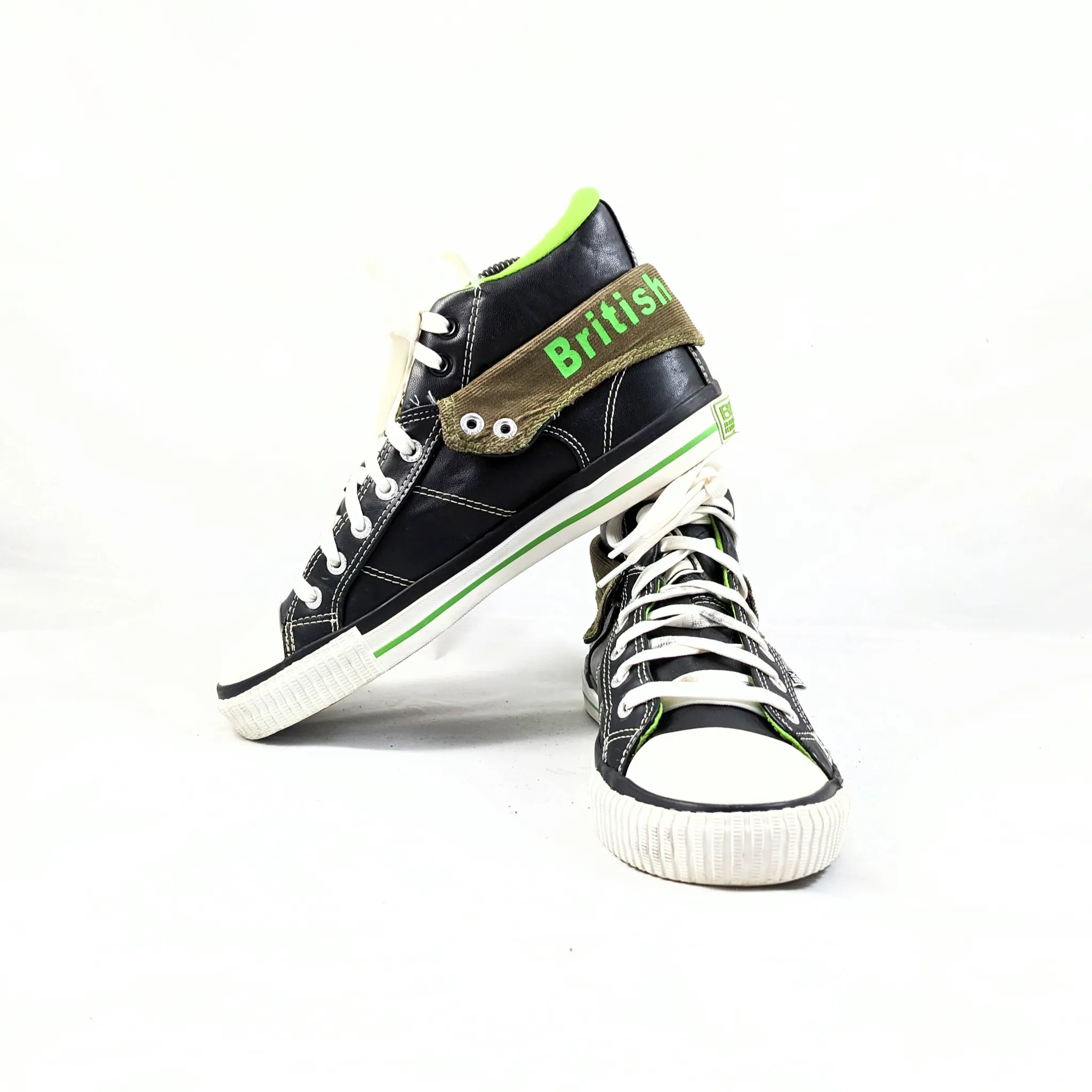 Preloved SNeakers