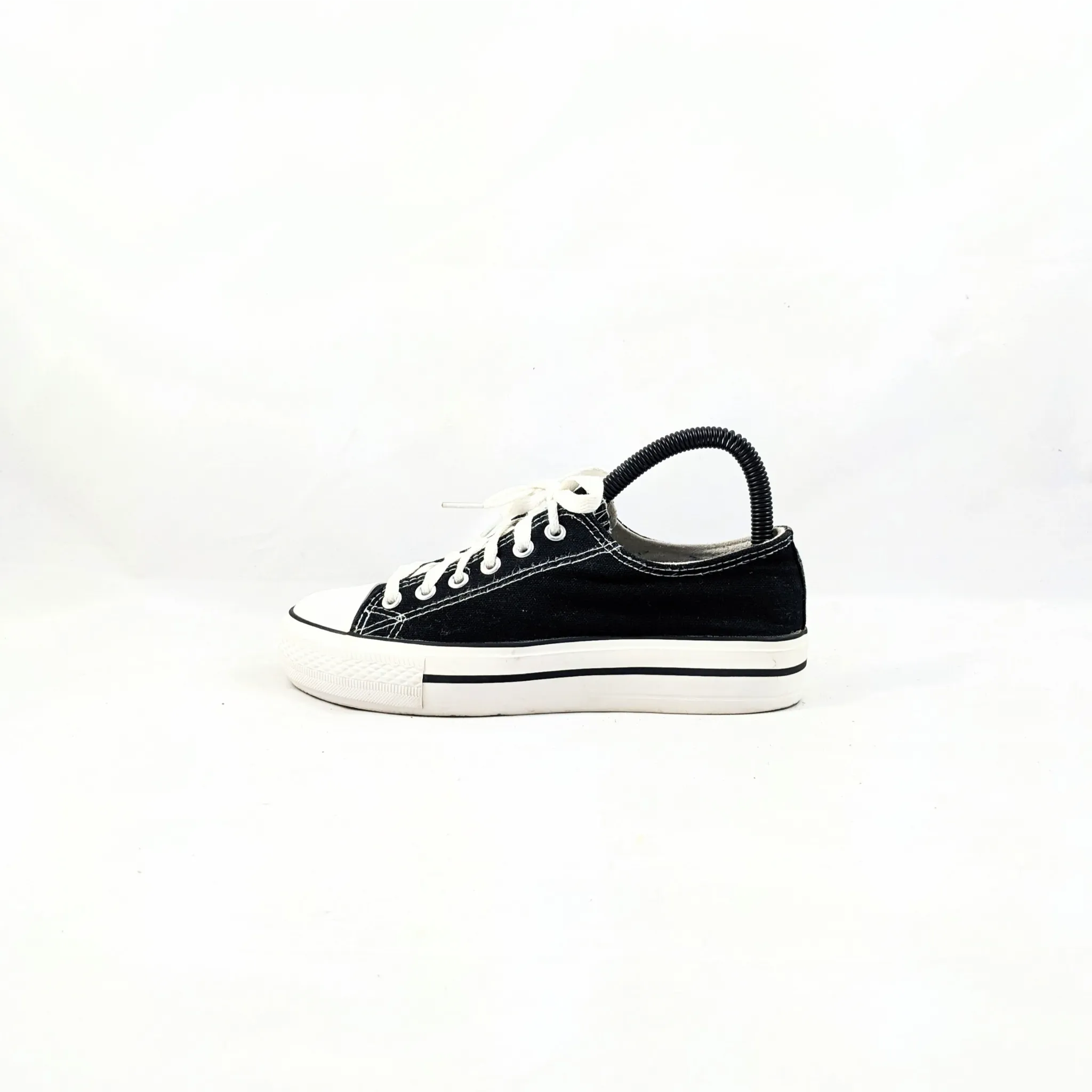 MarQuiiz Black Sneakers