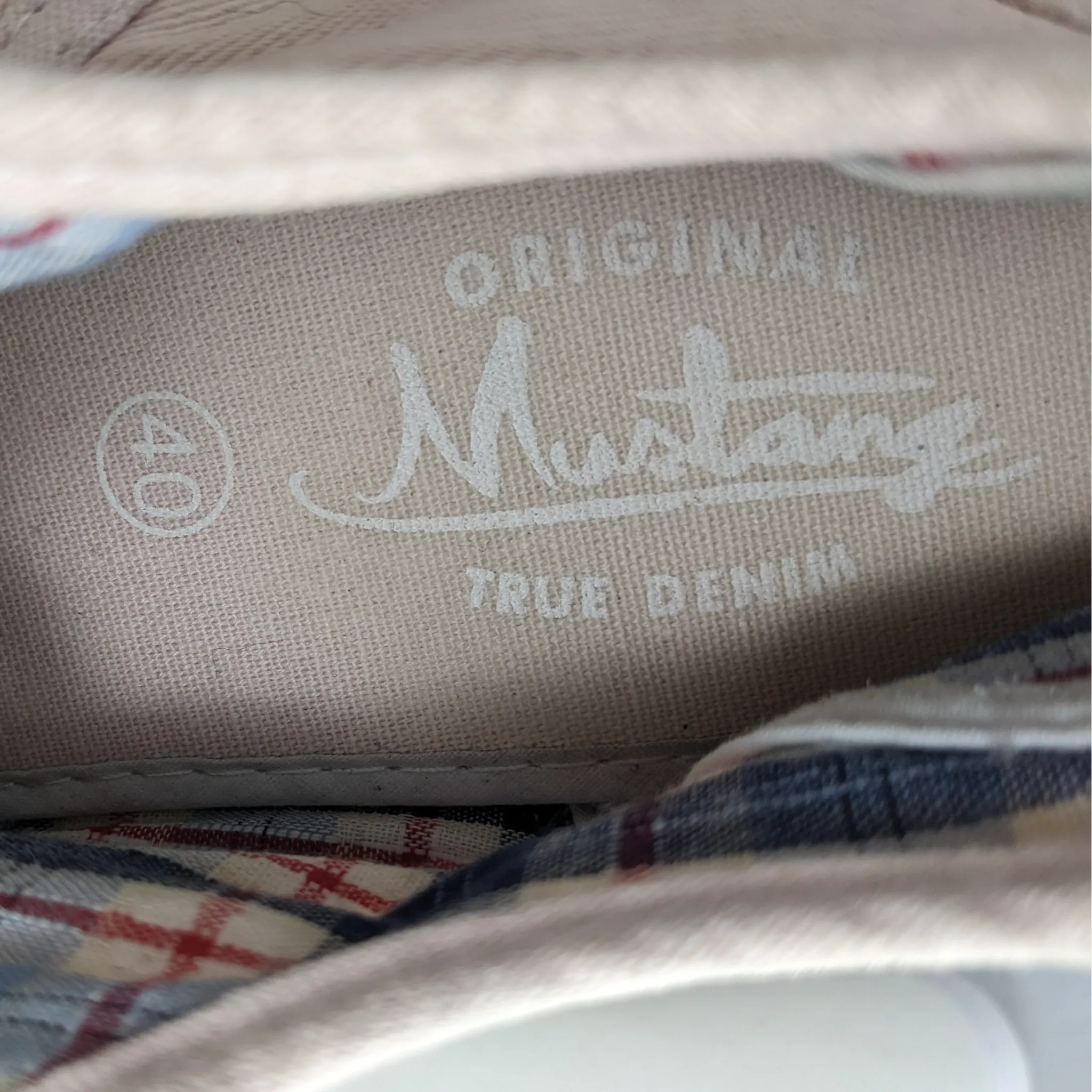 Mustang Pink Sneakers