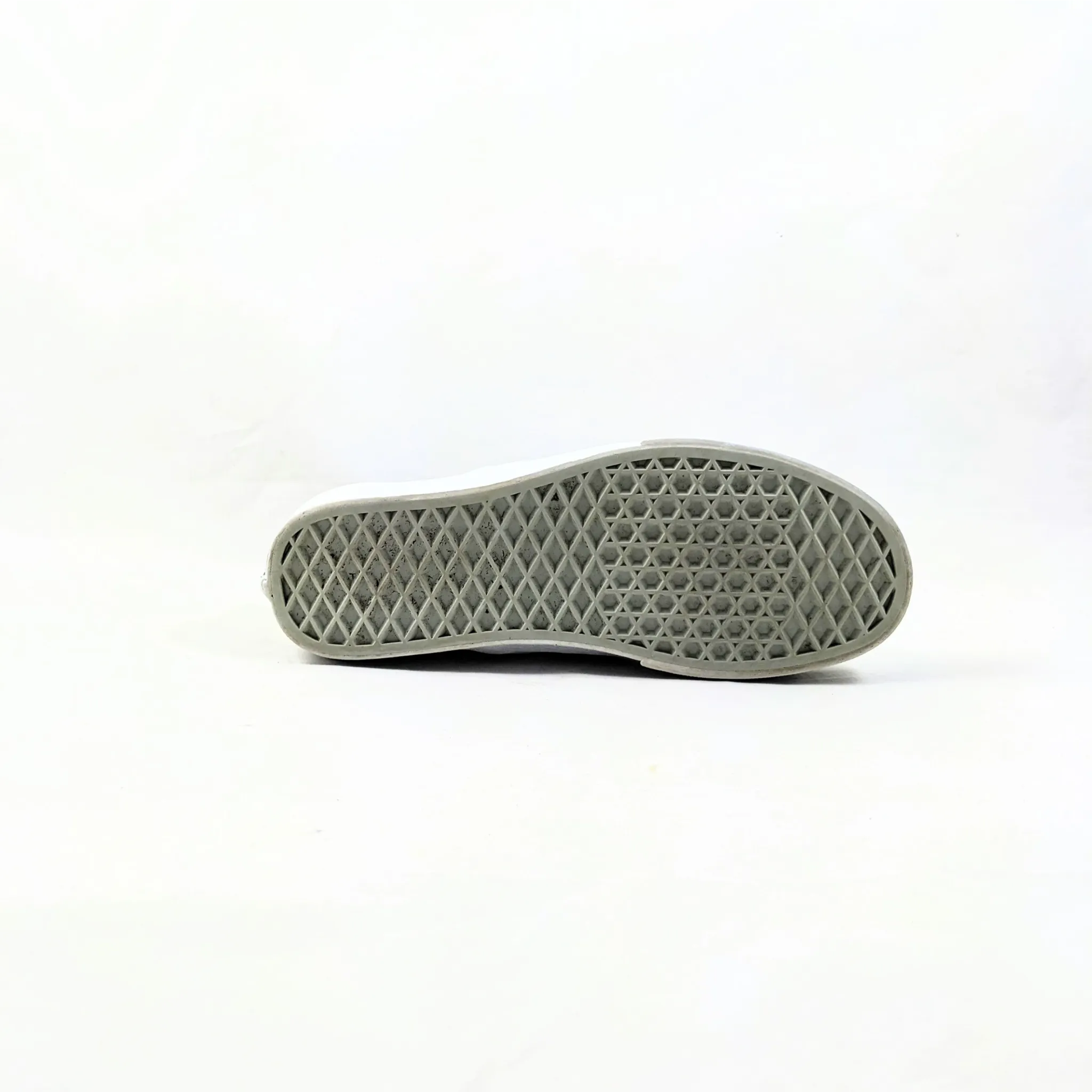 عربات بيضاء SlipOns