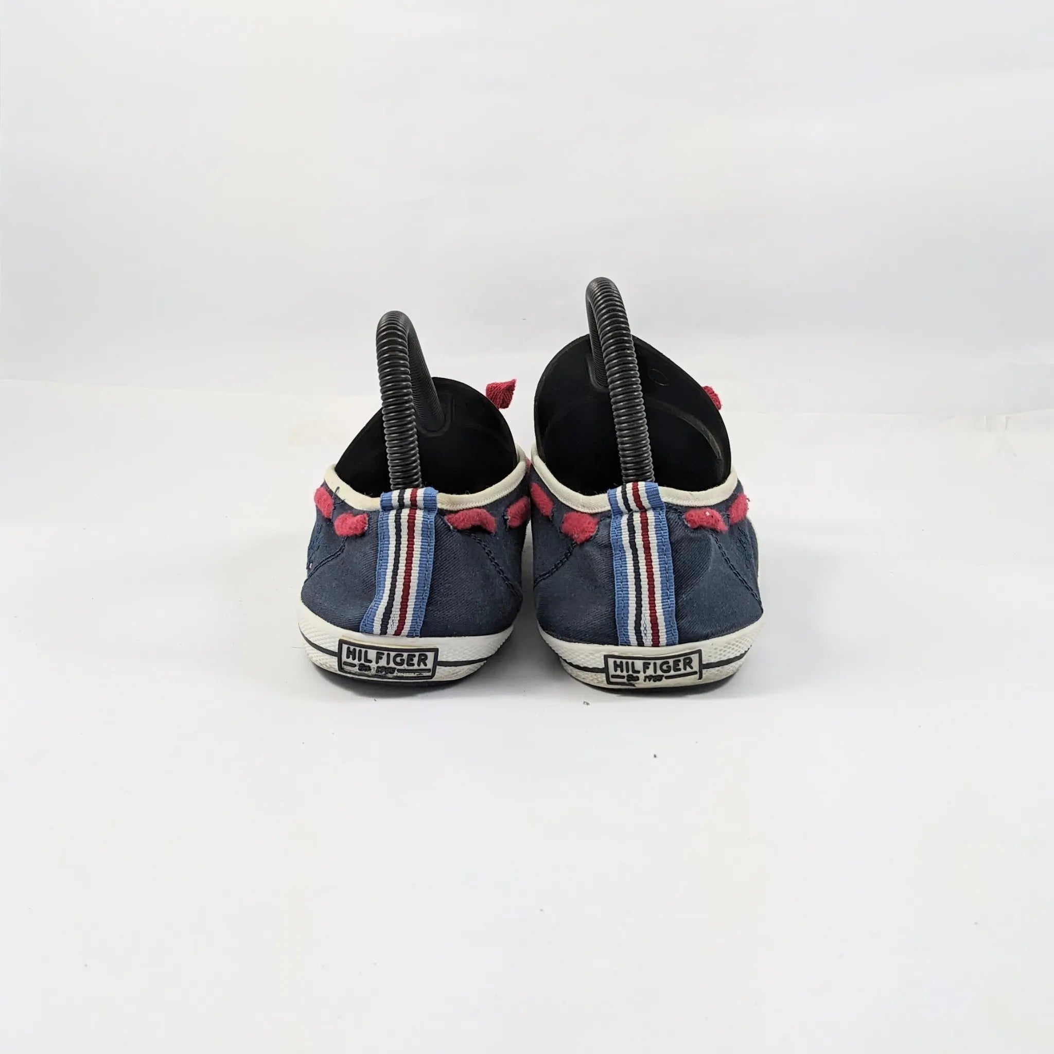 تومي هيلفيغر SlipOns