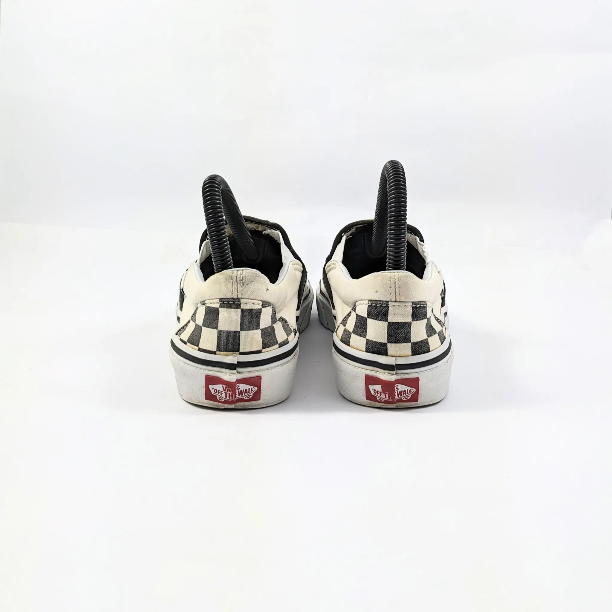 عربات بيضاء SlipOns