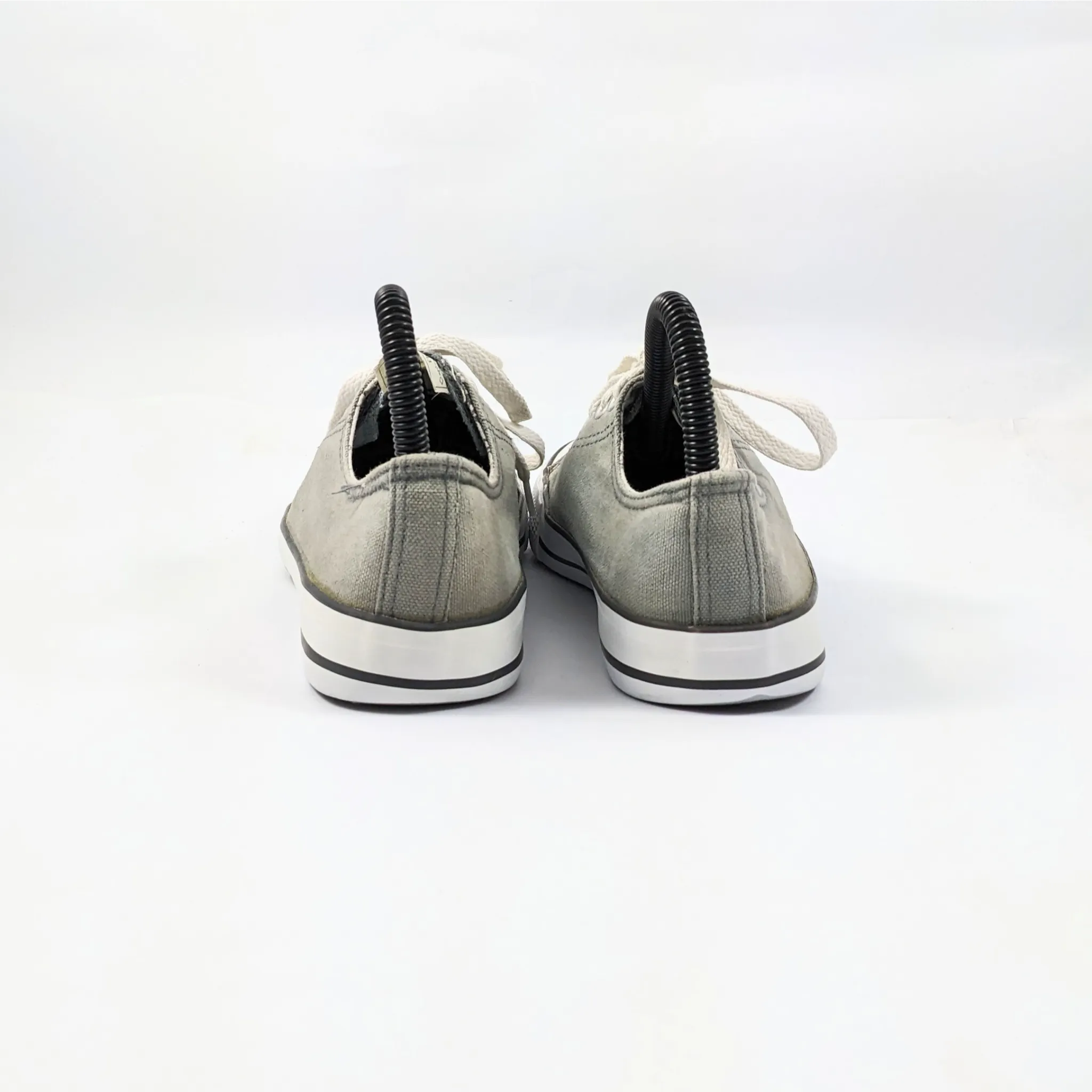 Victory Grey Sneakers
