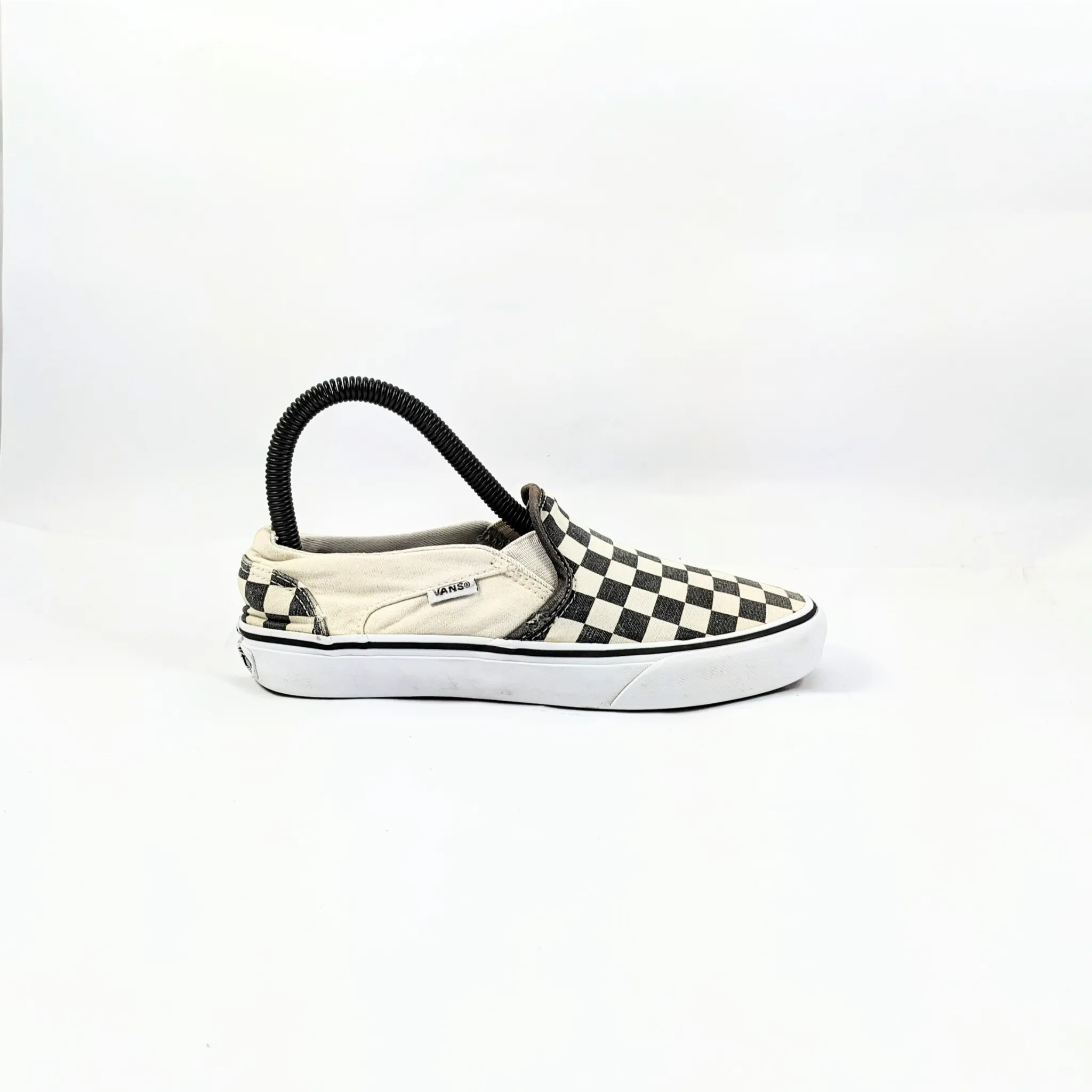 عربات بيضاء SlipOns