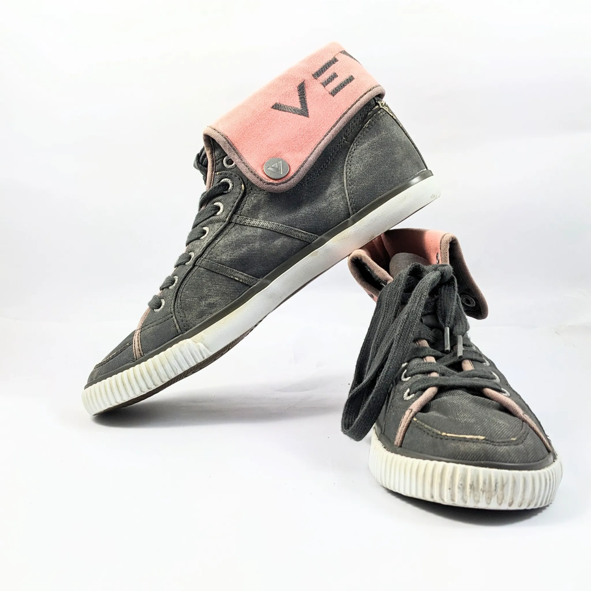 Venice Grey Sneakers