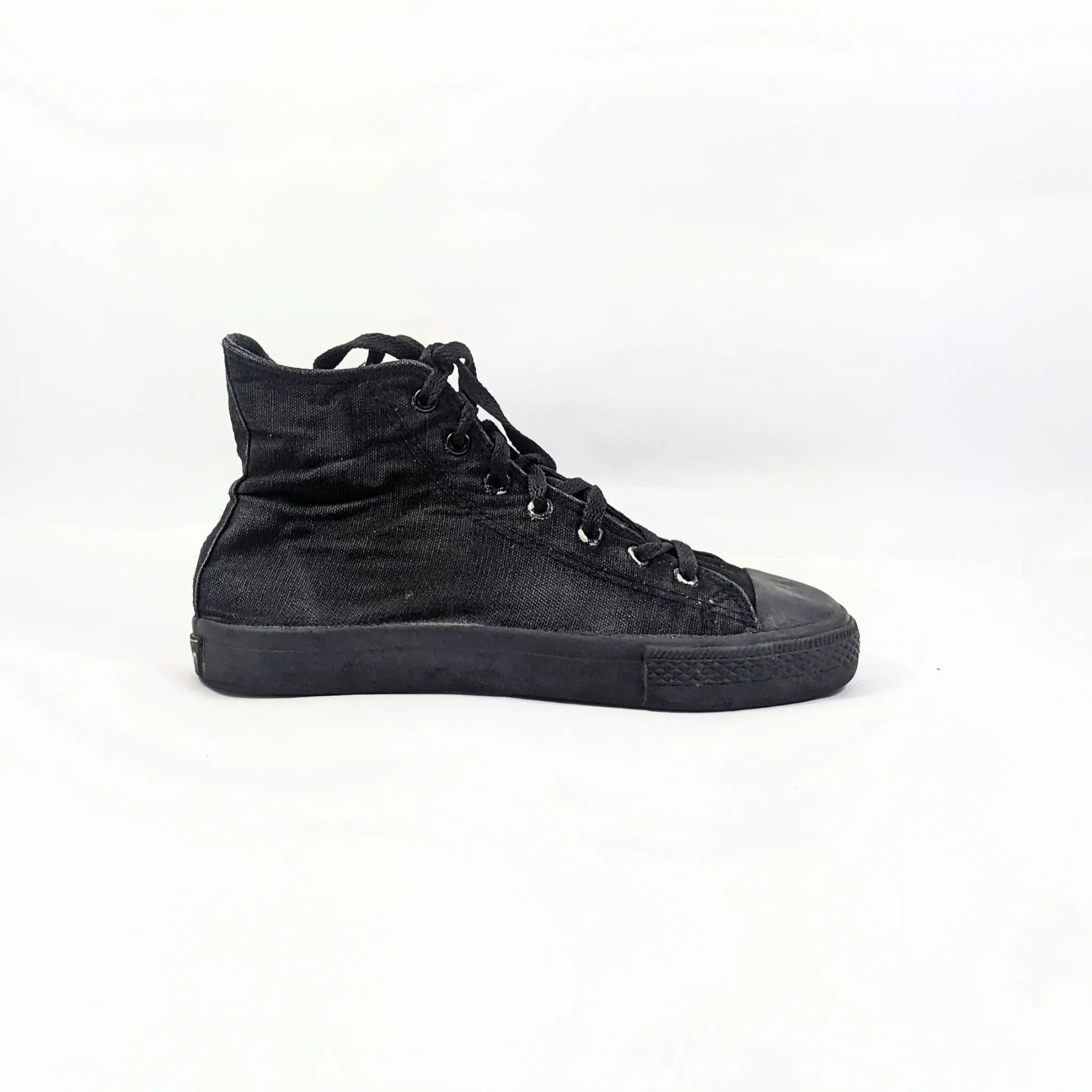 Raben Black Hightops