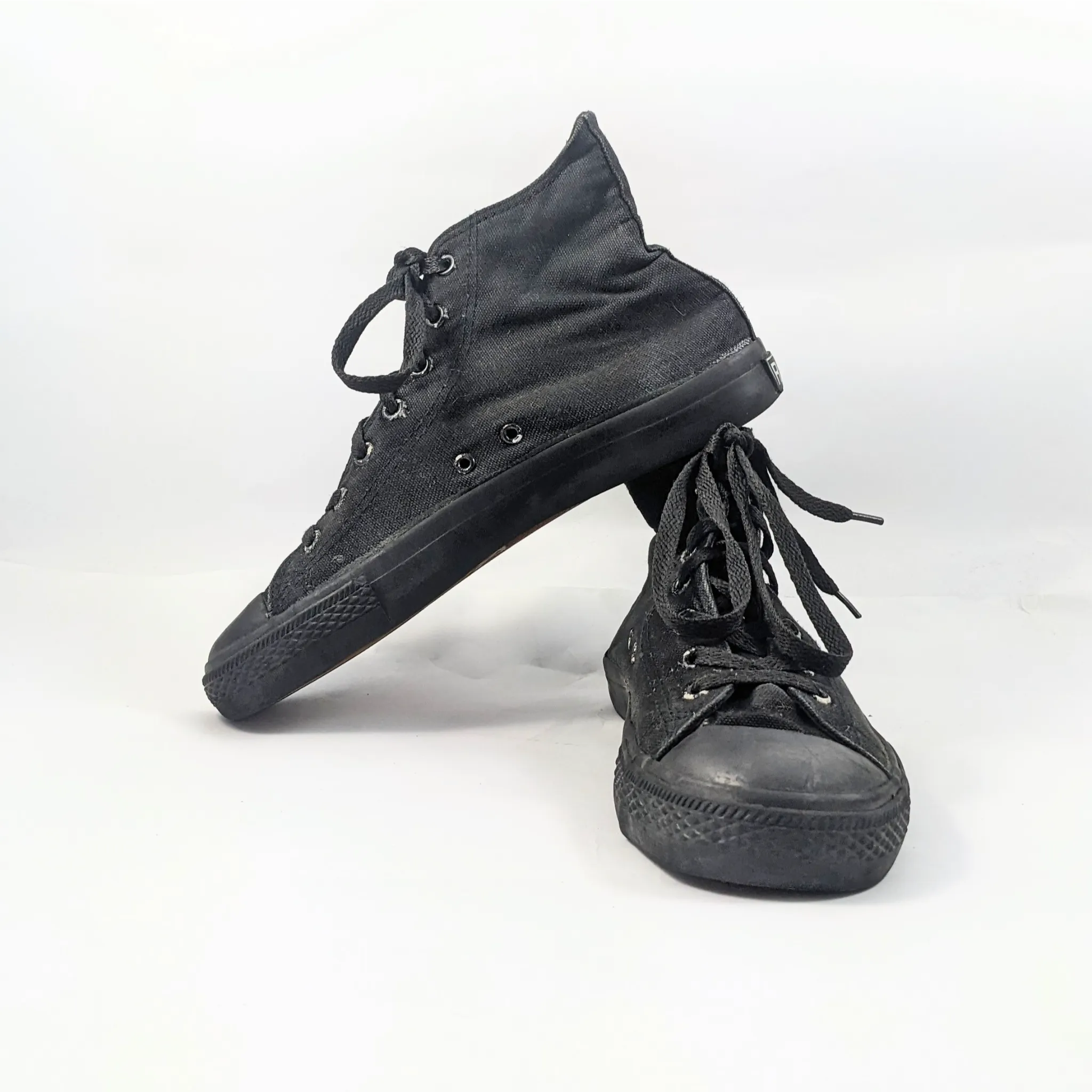 Raben Black Hightops