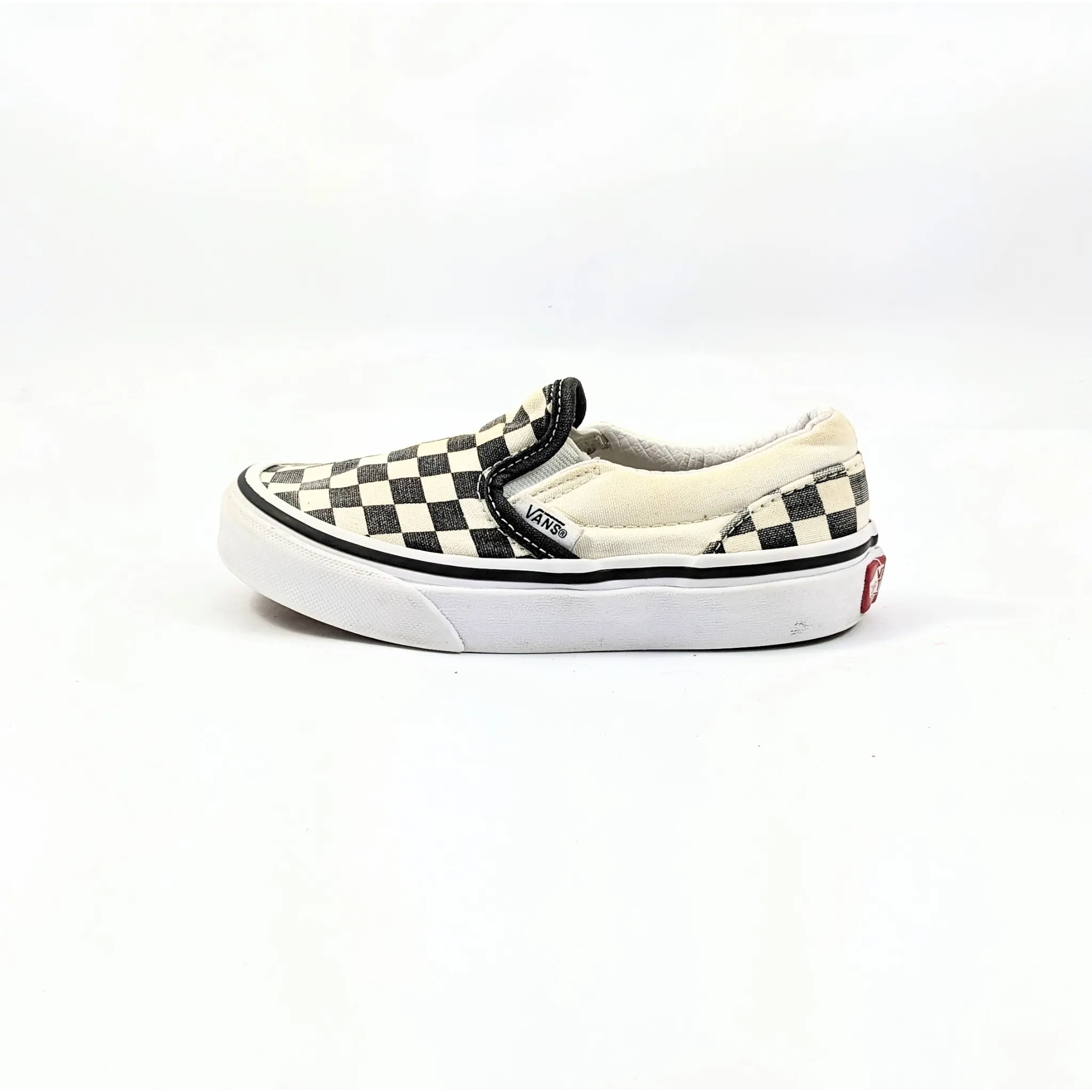 عربات بيضاء SlipOns
