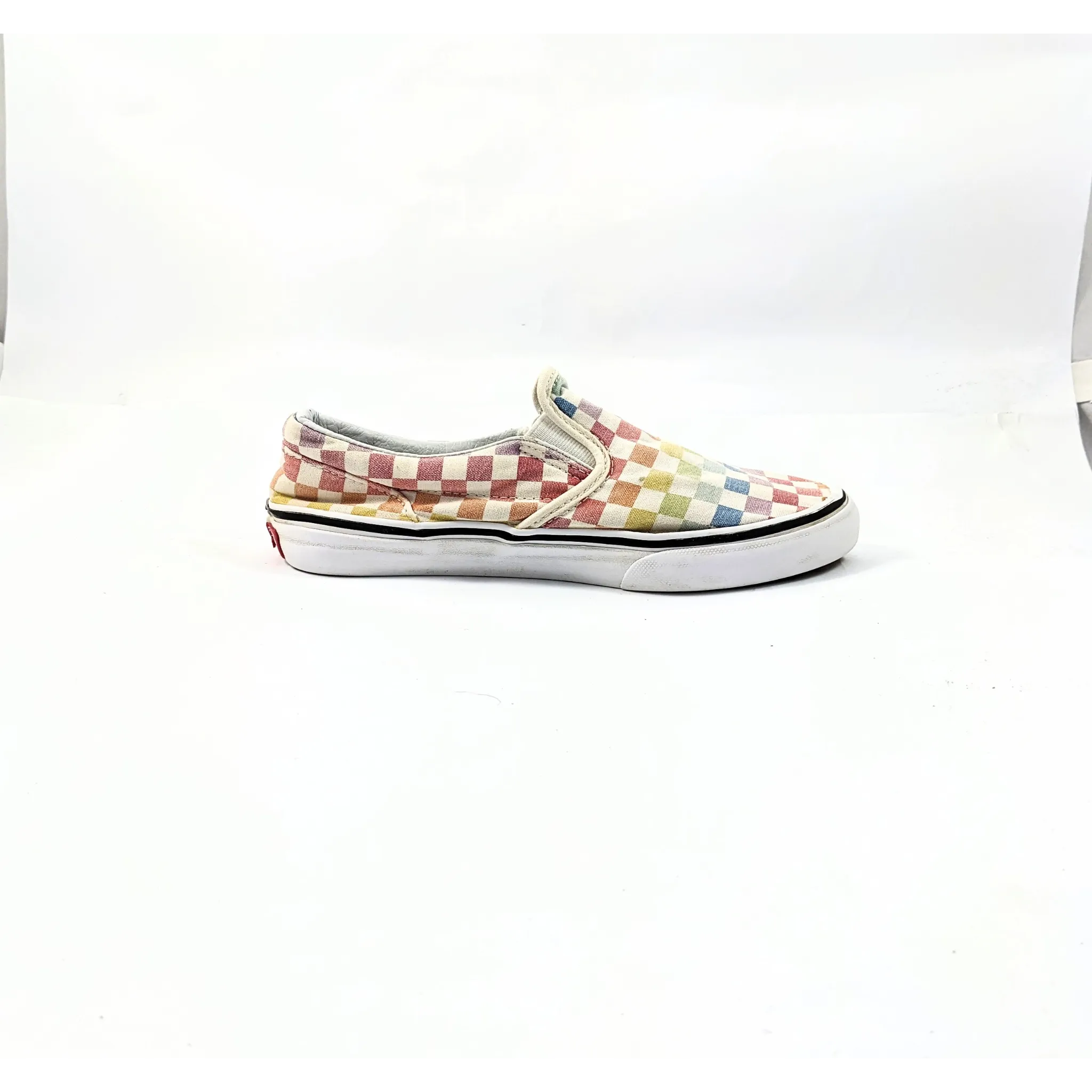 عربات بيضاء SlipOns