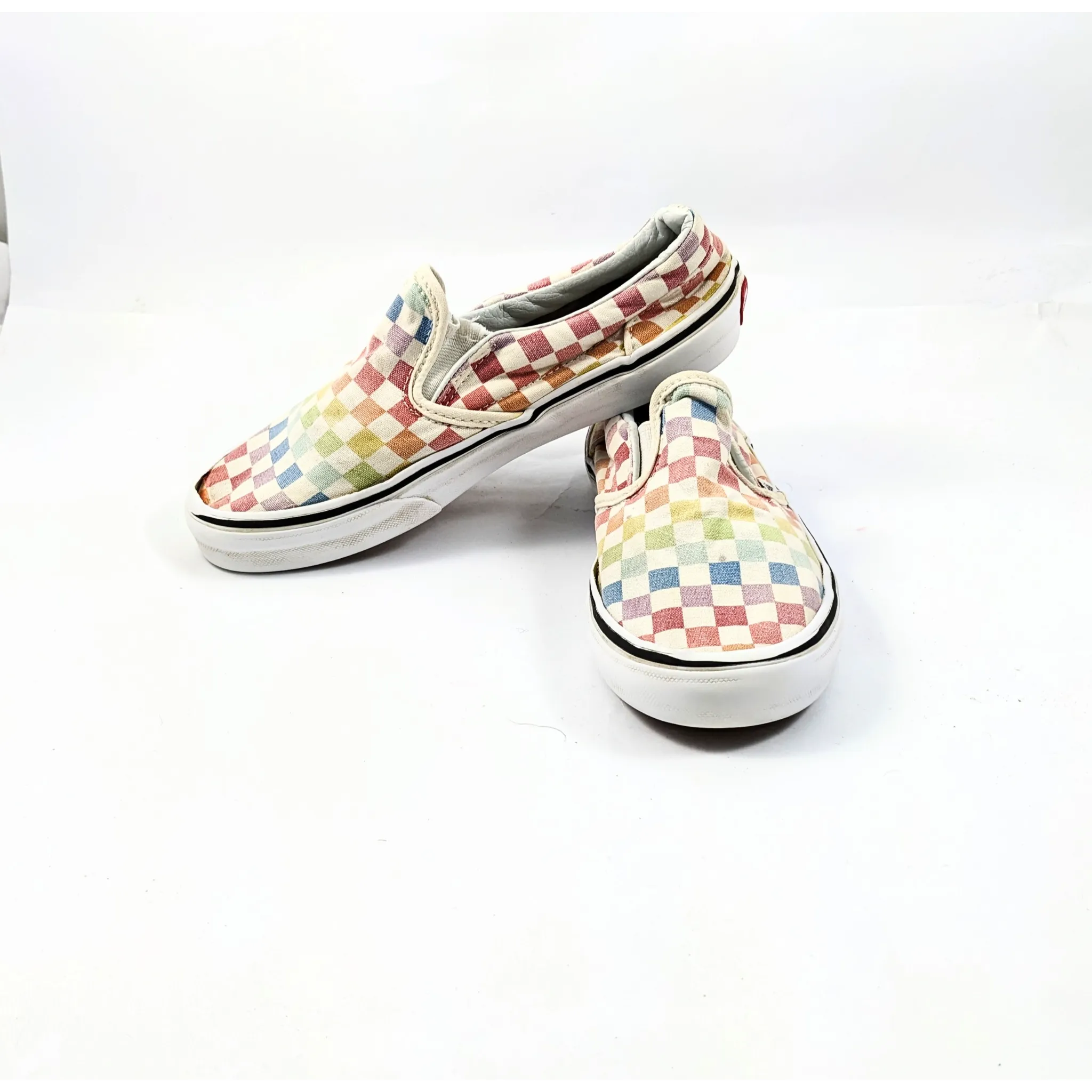 عربات بيضاء SlipOns