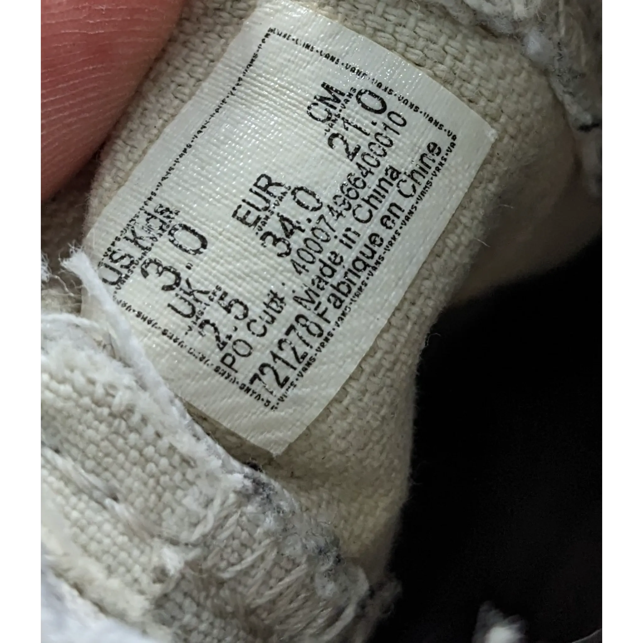 عربات بيضاء SlipOns