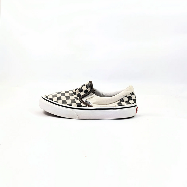 عربات بيضاء SlipOns