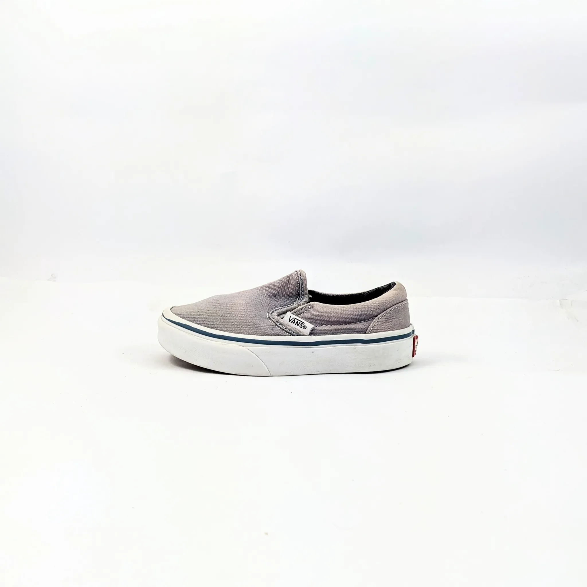 فانس رمادي SlipOns للأطفال
