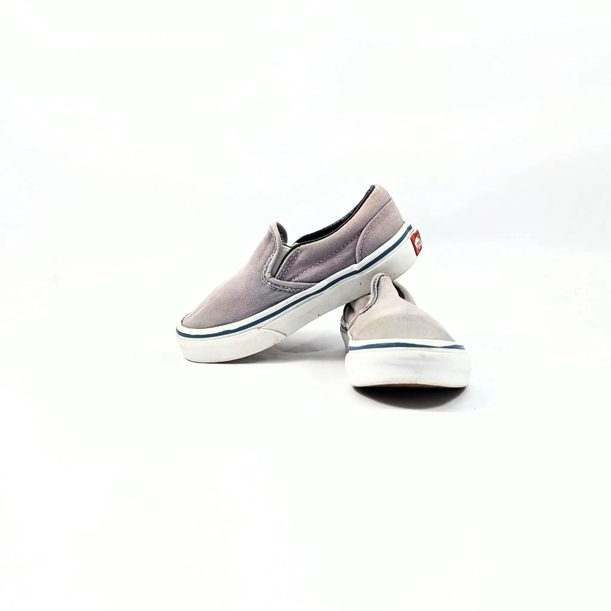 فانس رمادي SlipOns للأطفال