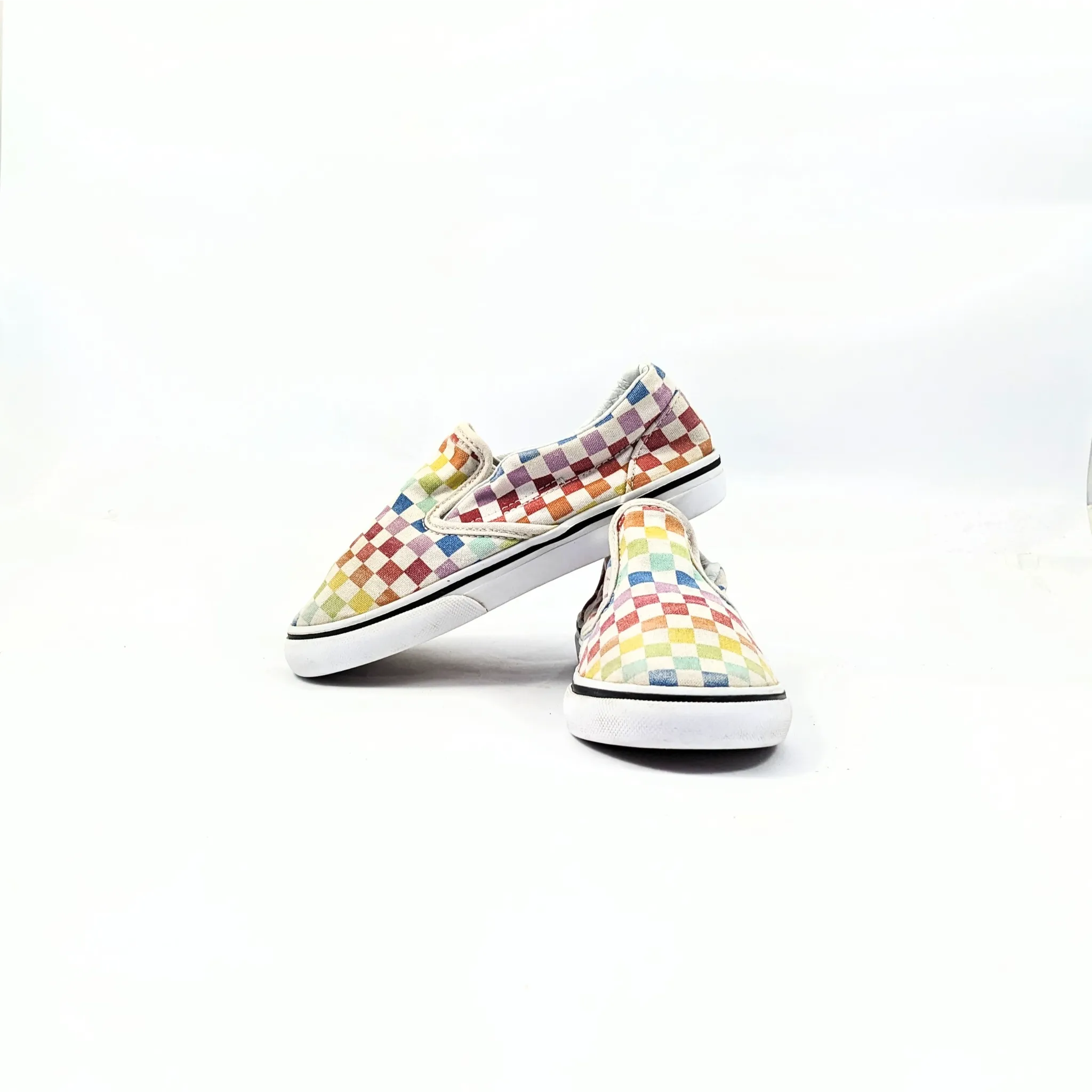 عربات بيضاء SlipOns