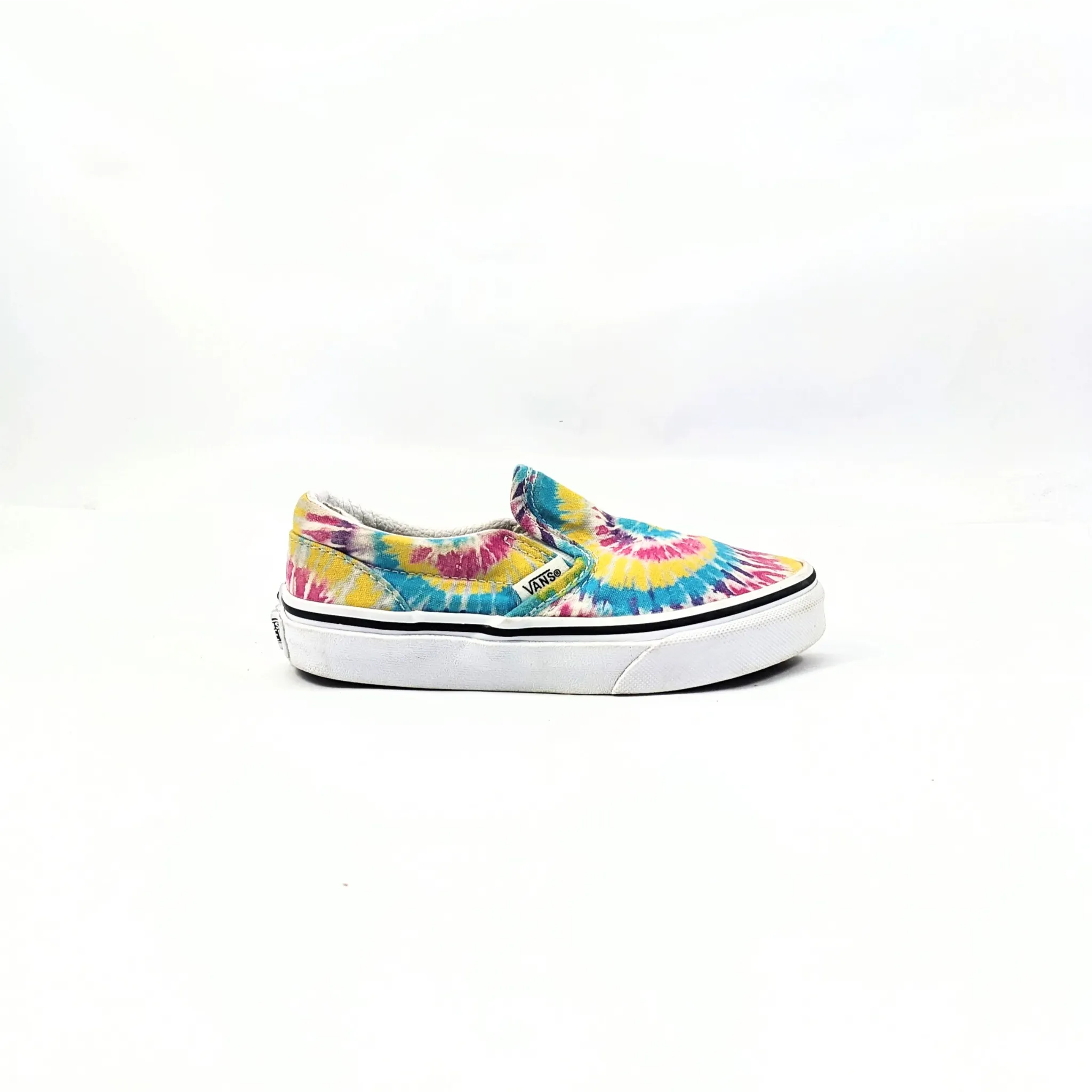 عربات بيضاء SlipOns