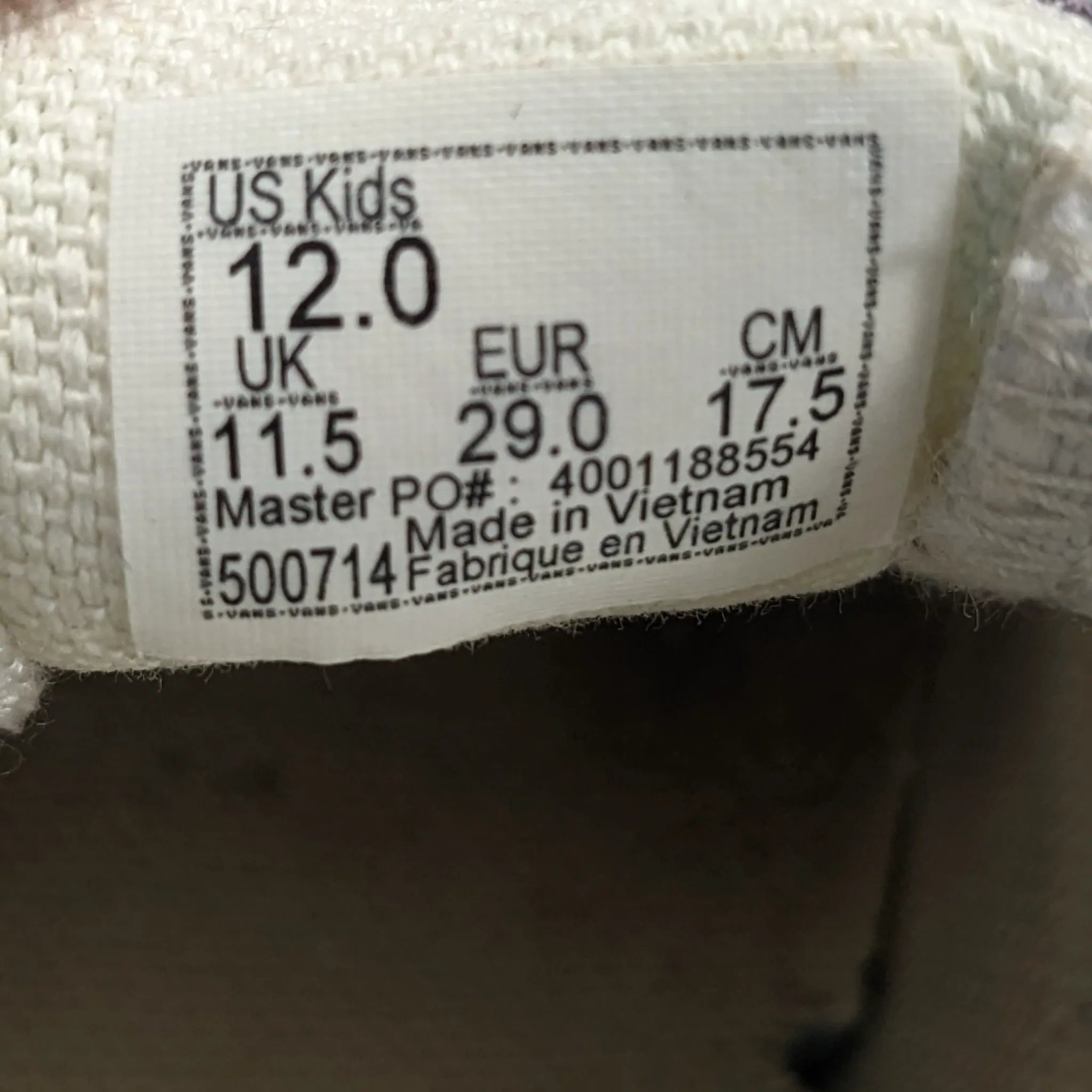 عربات بيضاء SlipOns