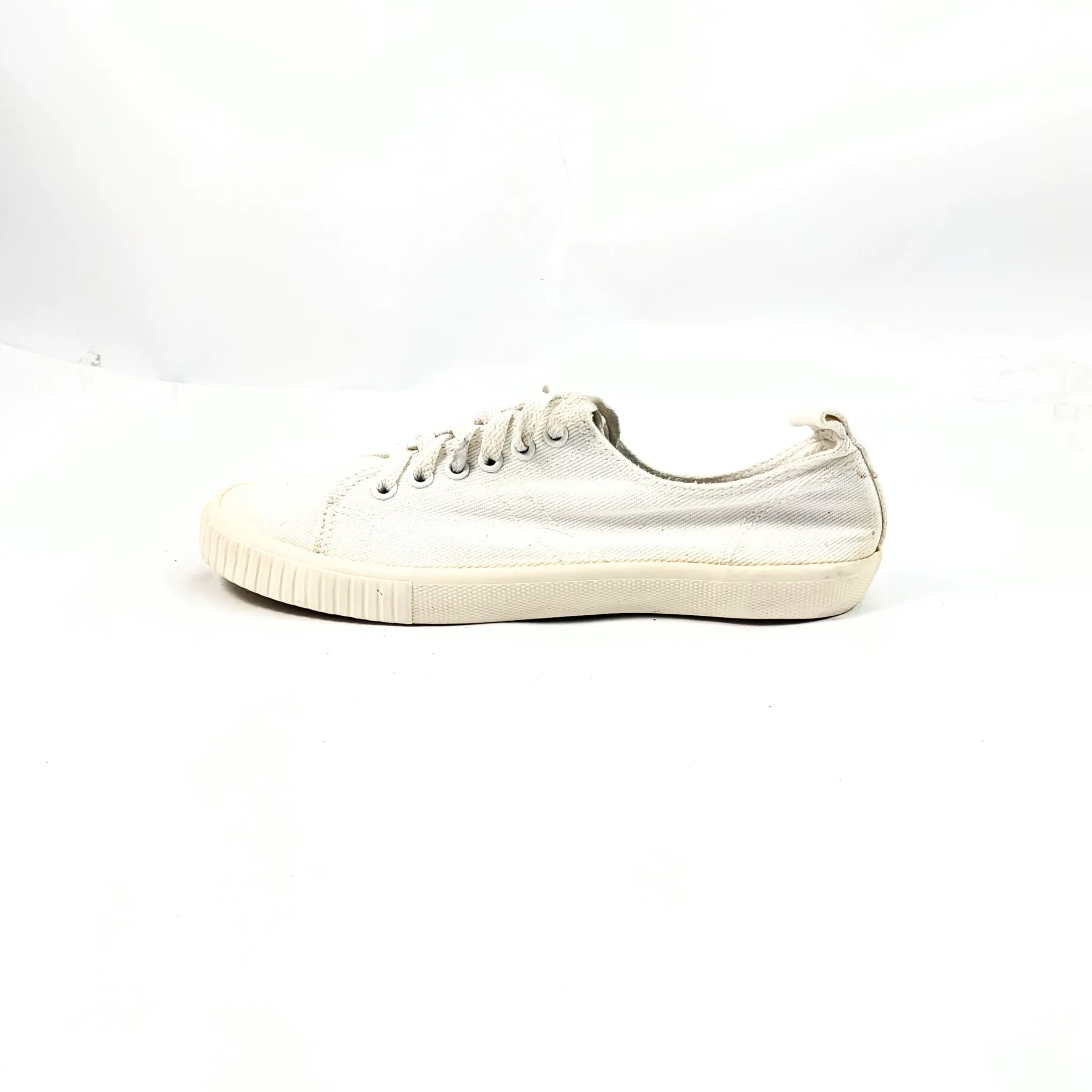 OYSIIO White Sneakers