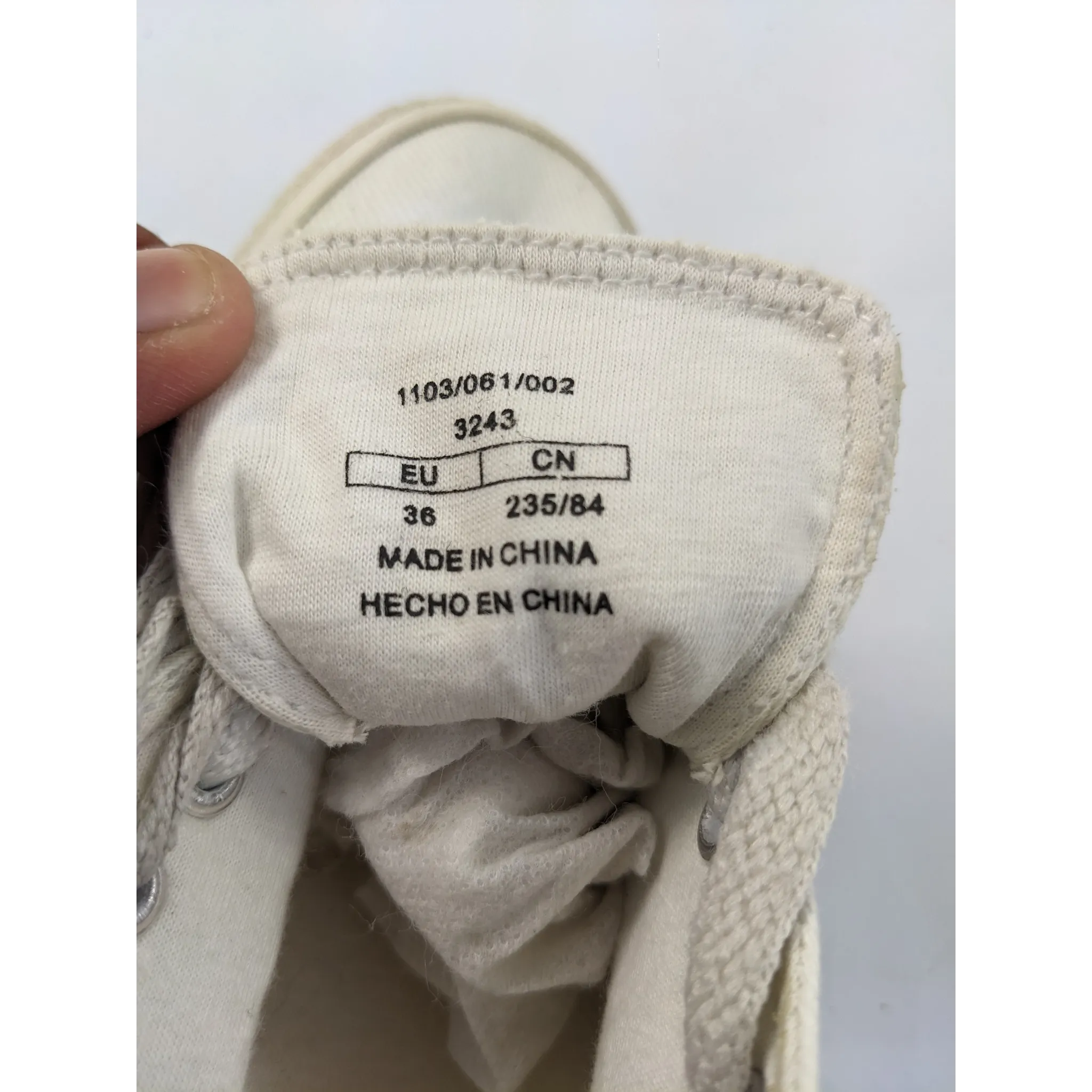OYSIIO White Sneakers