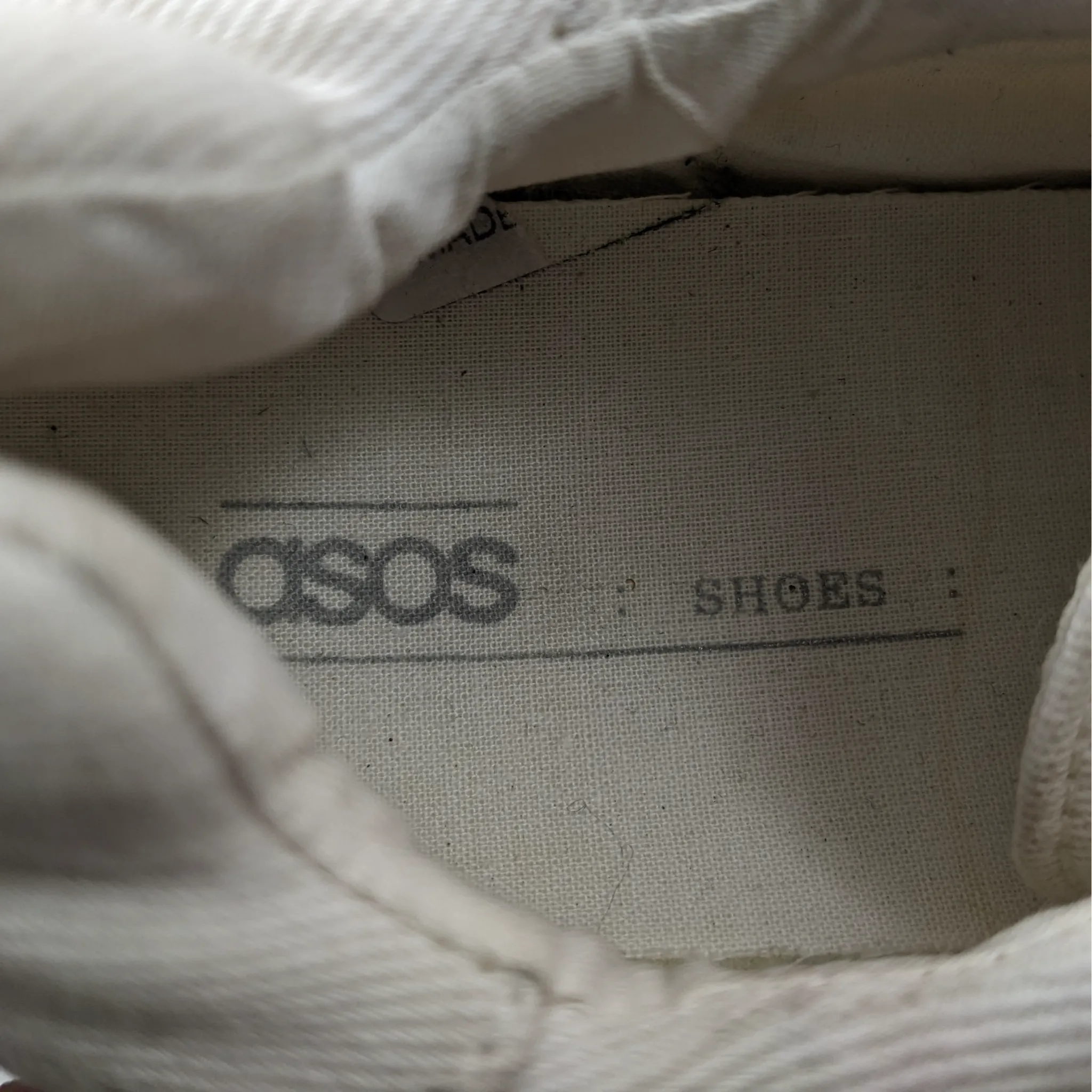 Asos White  Thick sole Pre loved Sneakers