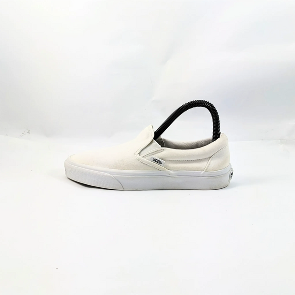 عربات بيضاء SlipOns