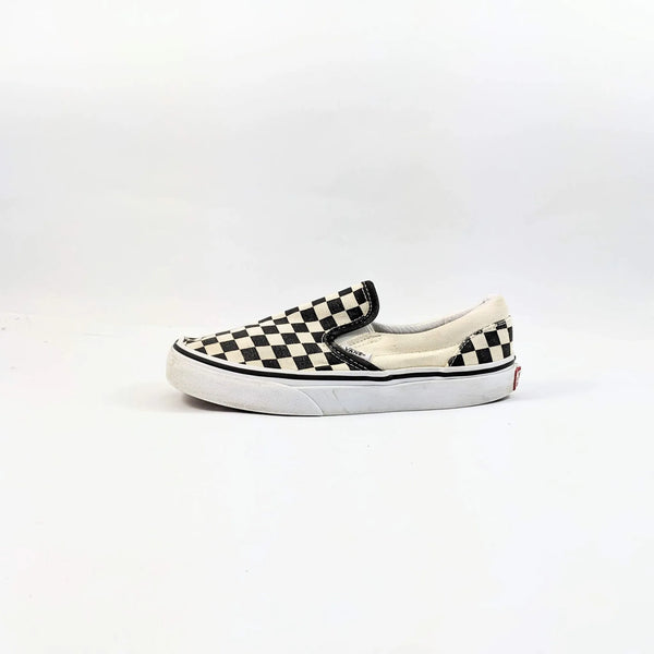 عربات بيضاء SlipOns