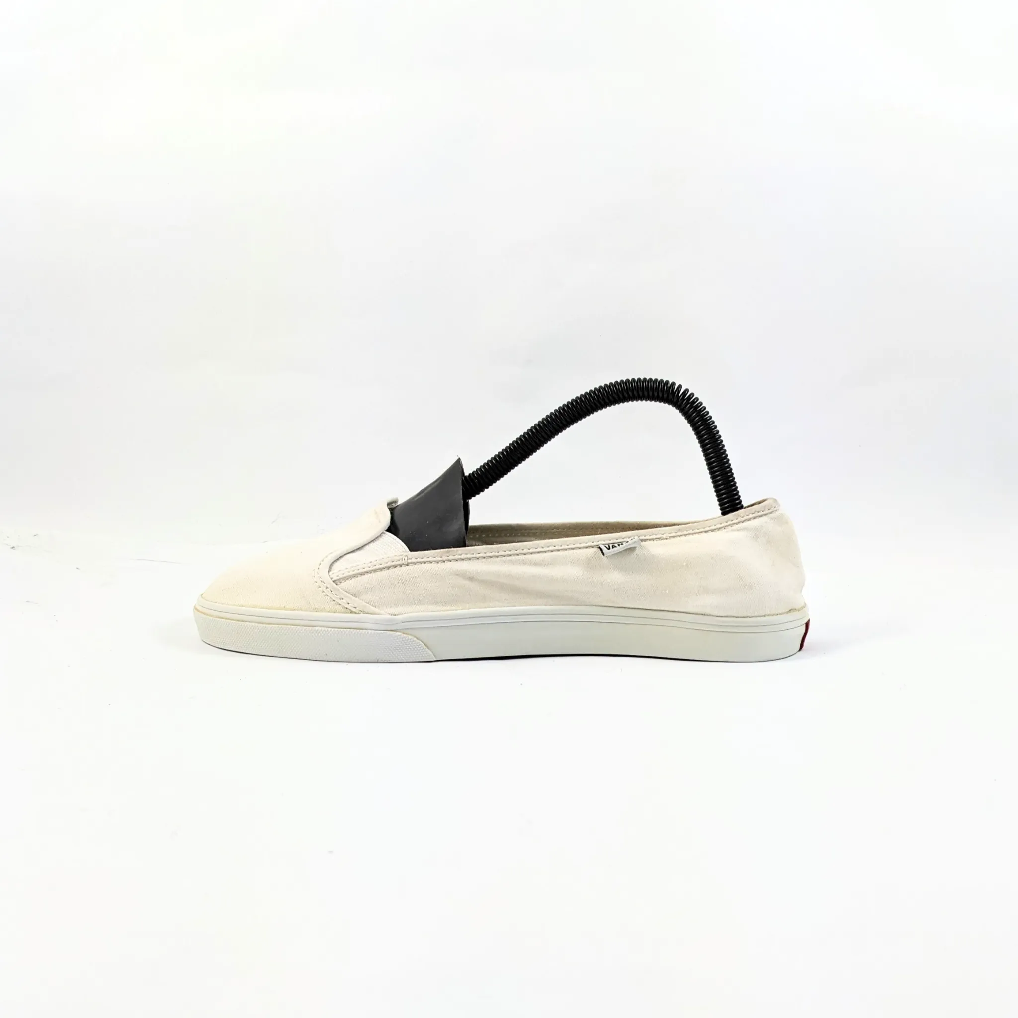 عربات بيضاء SlipOns