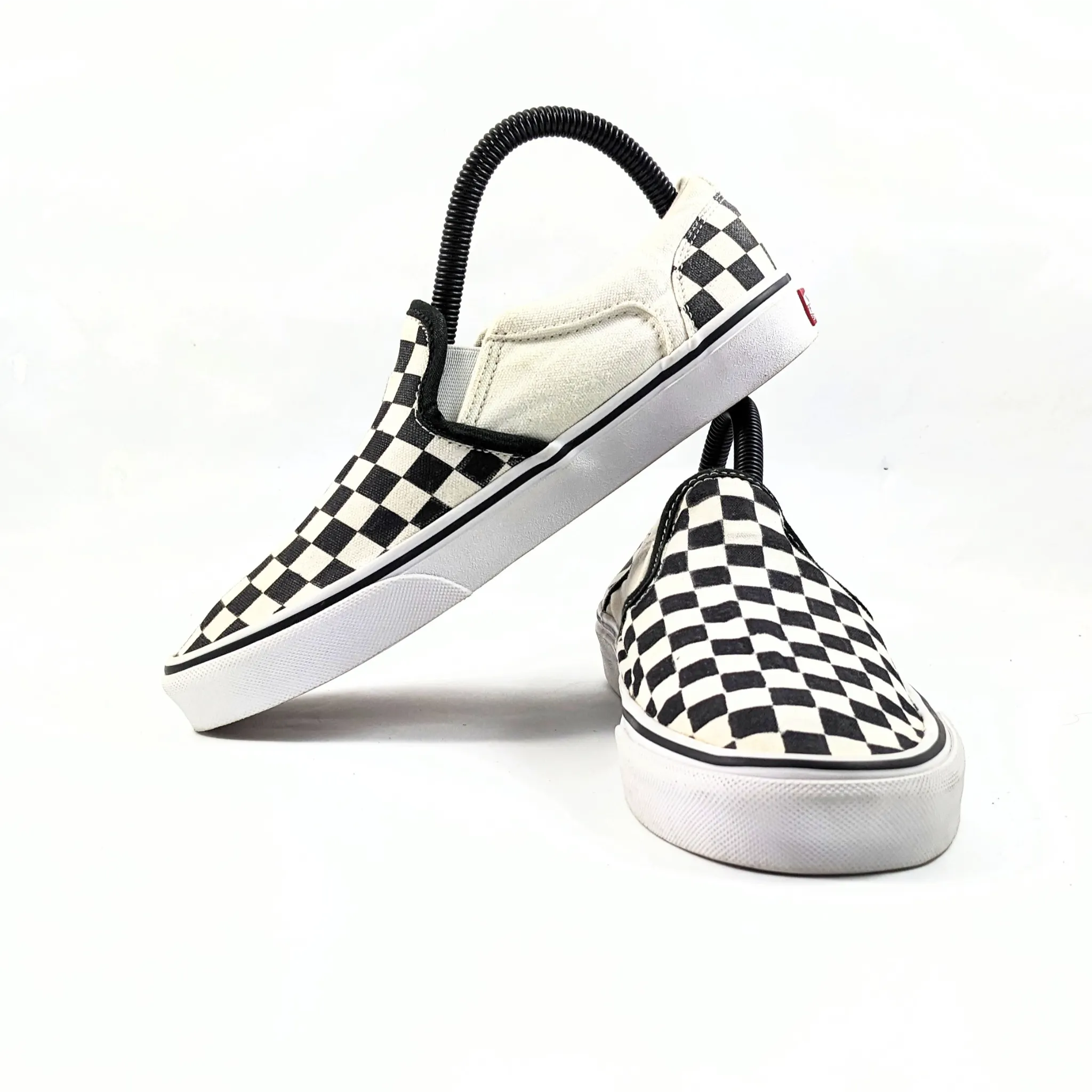 عربات بيضاء SlipOns