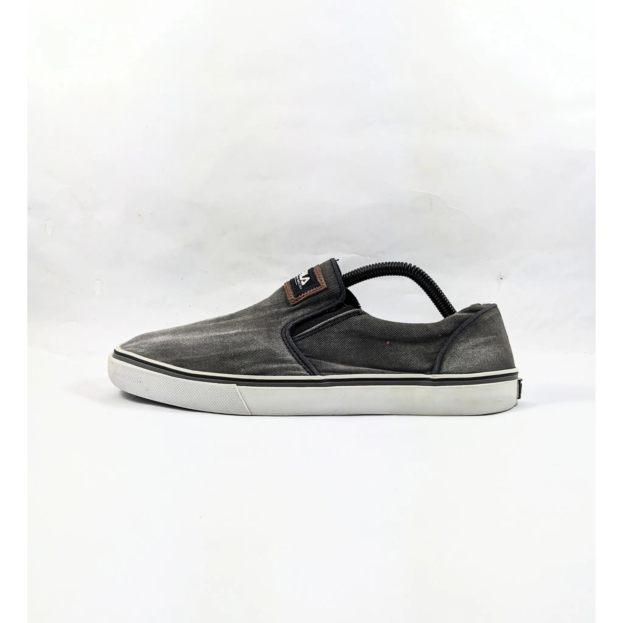 فيلا رمادية Slipons