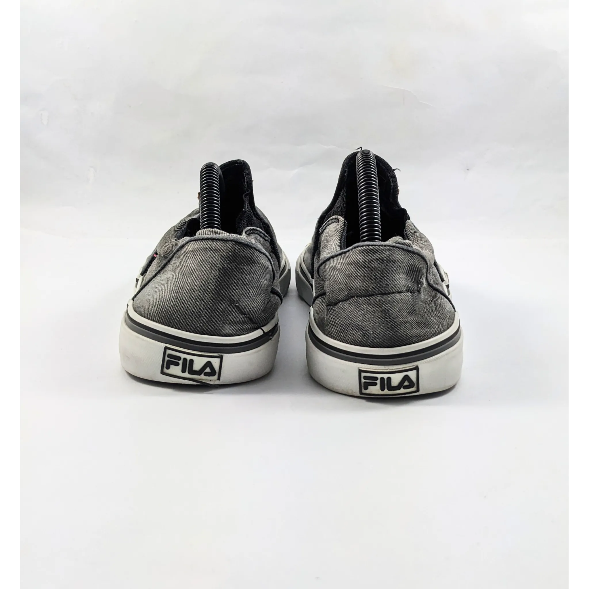 فيلا رمادية Slipons