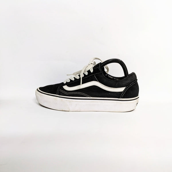 حذاء رياضي Vans Old Scool باللون الأسود المستورد