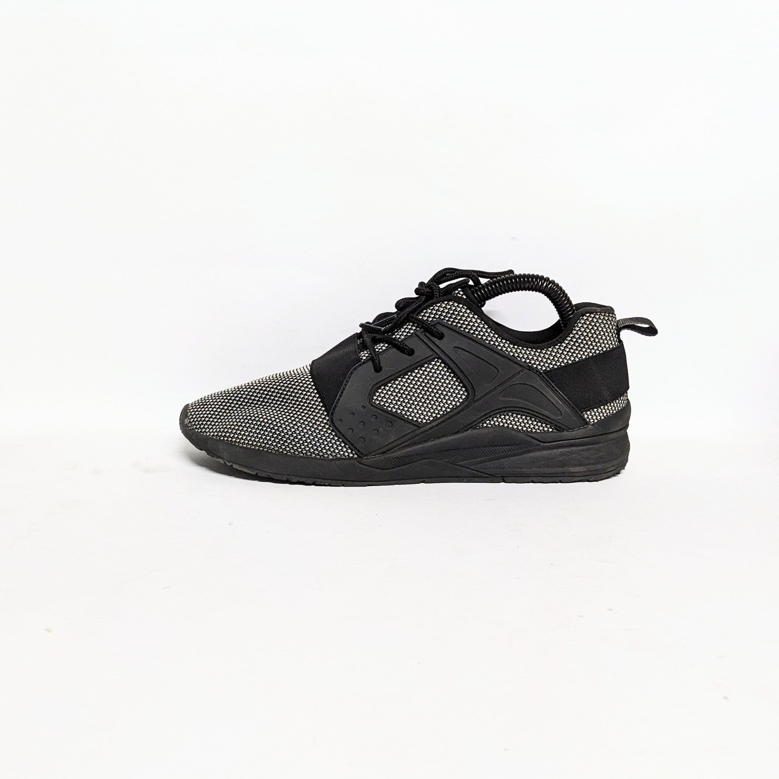Black Preloved Premium LightWeight Sneakers