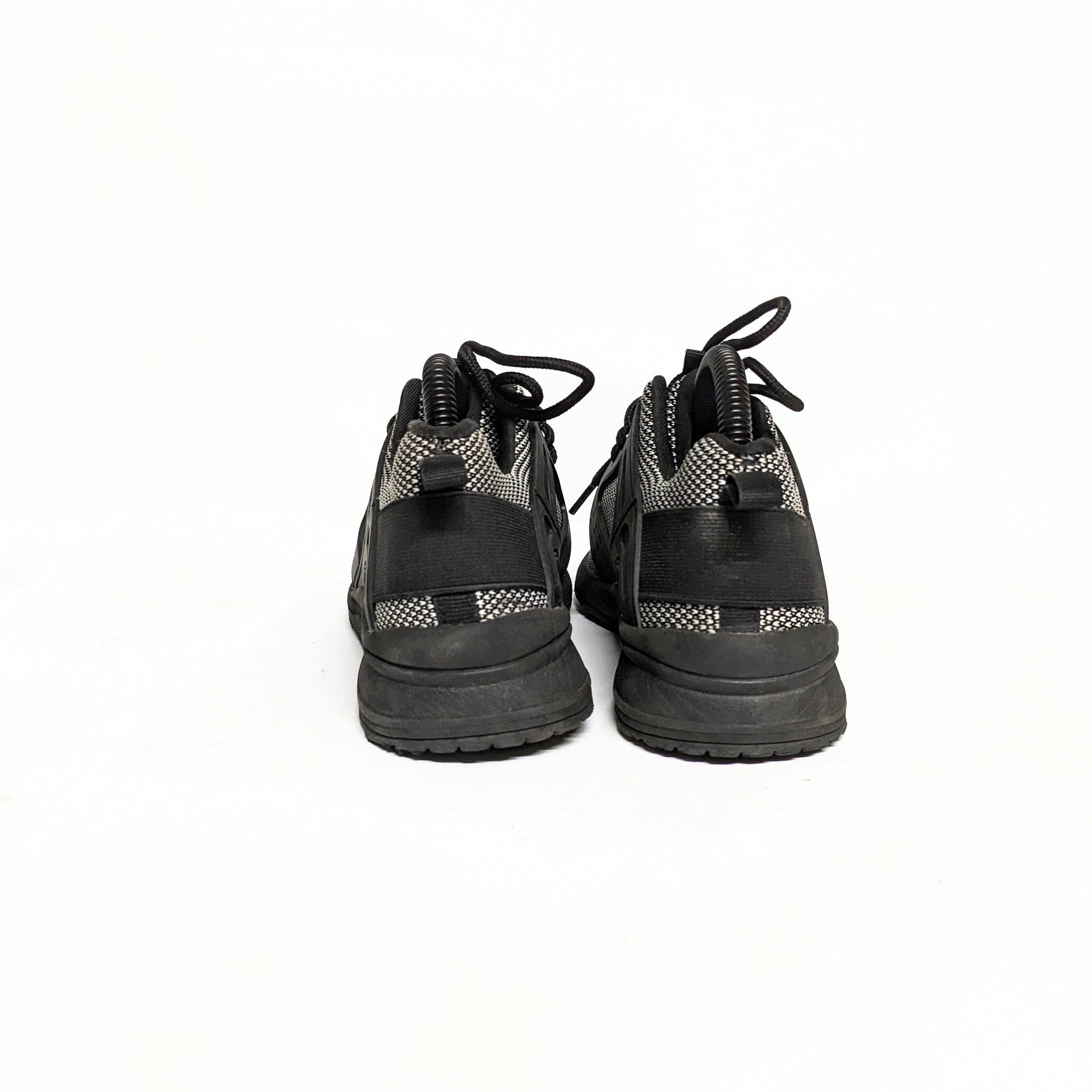 Black Preloved Premium LightWeight Sneakers