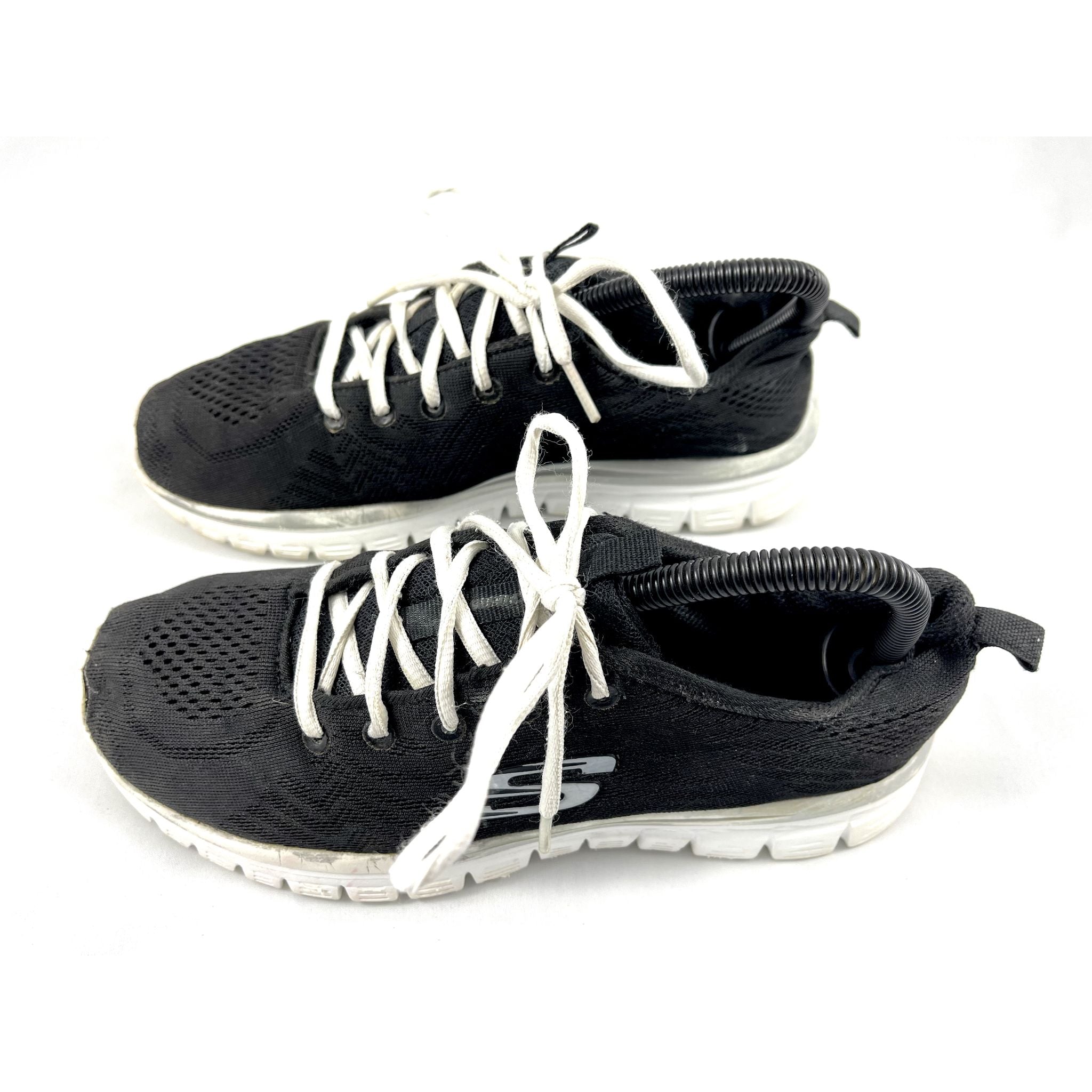 Black Skechers Sneakers