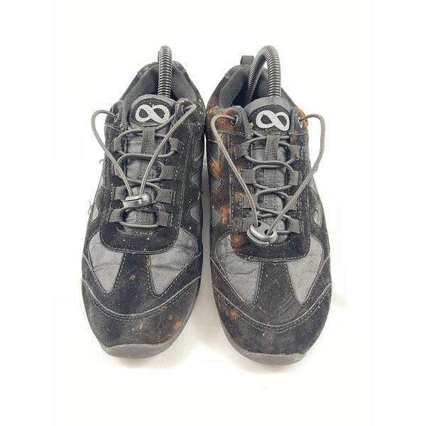 Infinity Black Sneakers