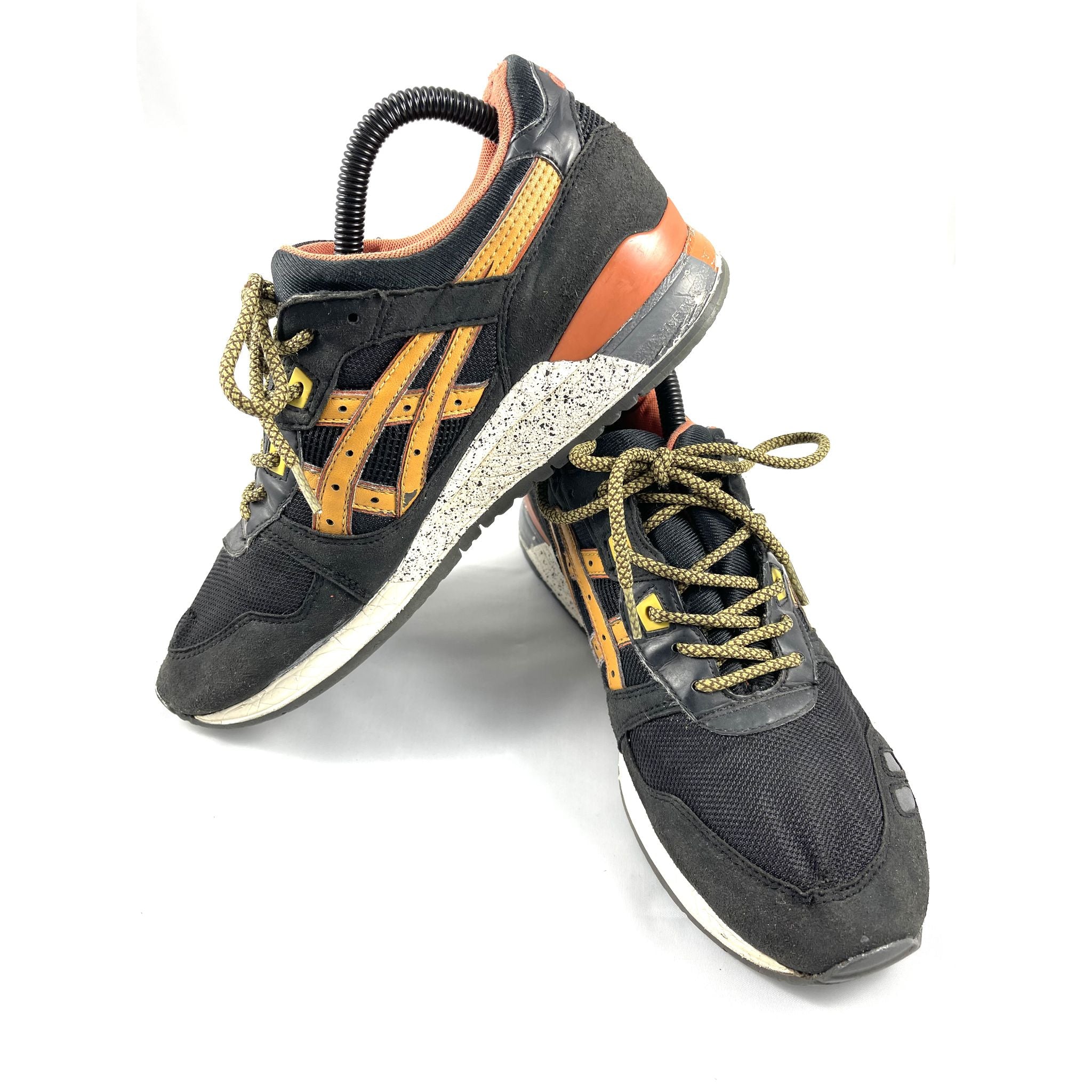 Zakheerah Preloved shoes for sale - Vans, Converse, Nike and more at affordable prices %100 Original Authentic