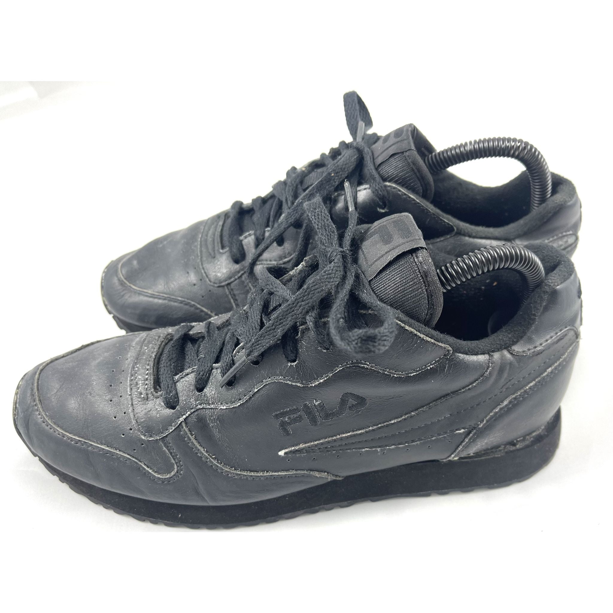 حذاء رياضي أسود من FILA