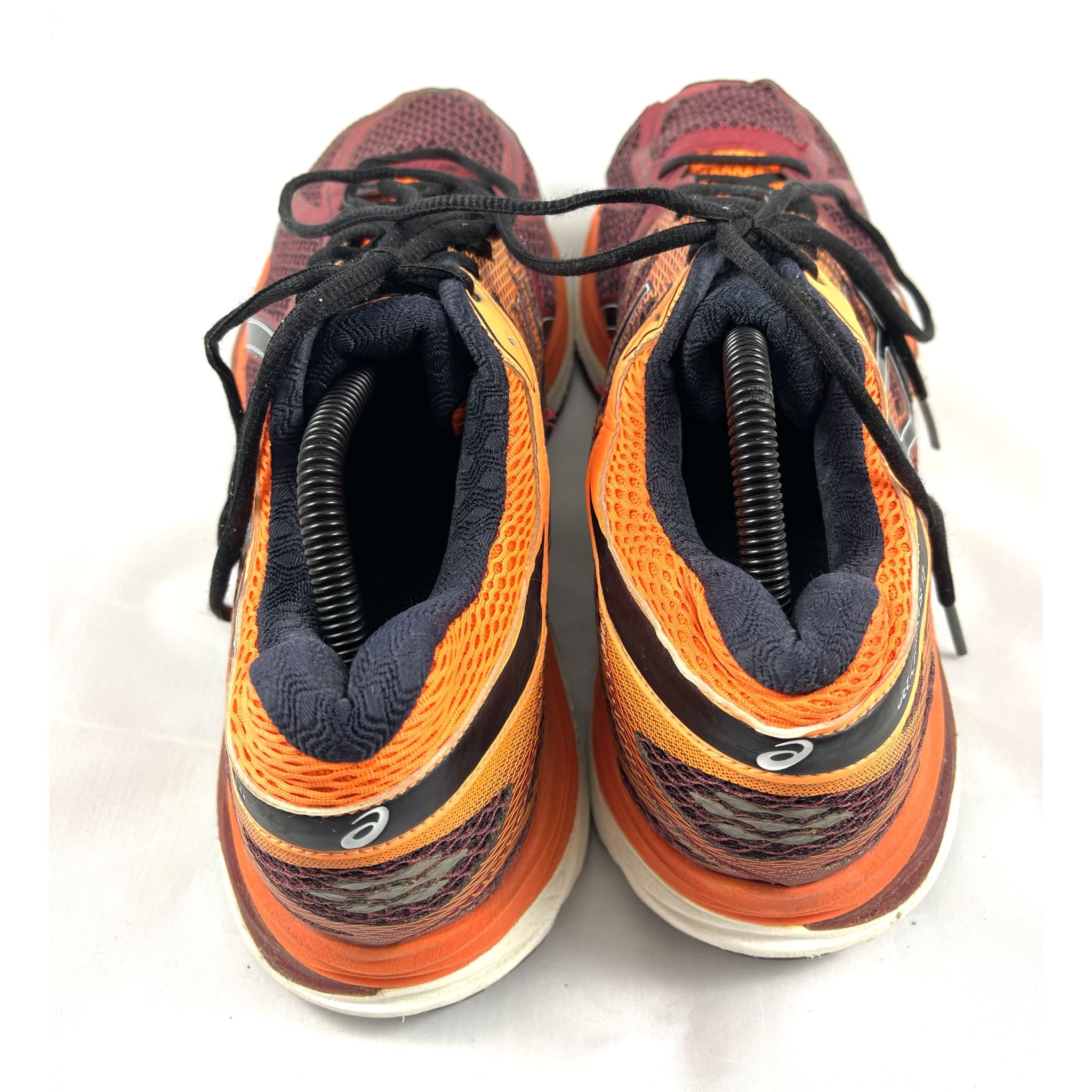 أحذية ASICS البرتقالية ممتازة