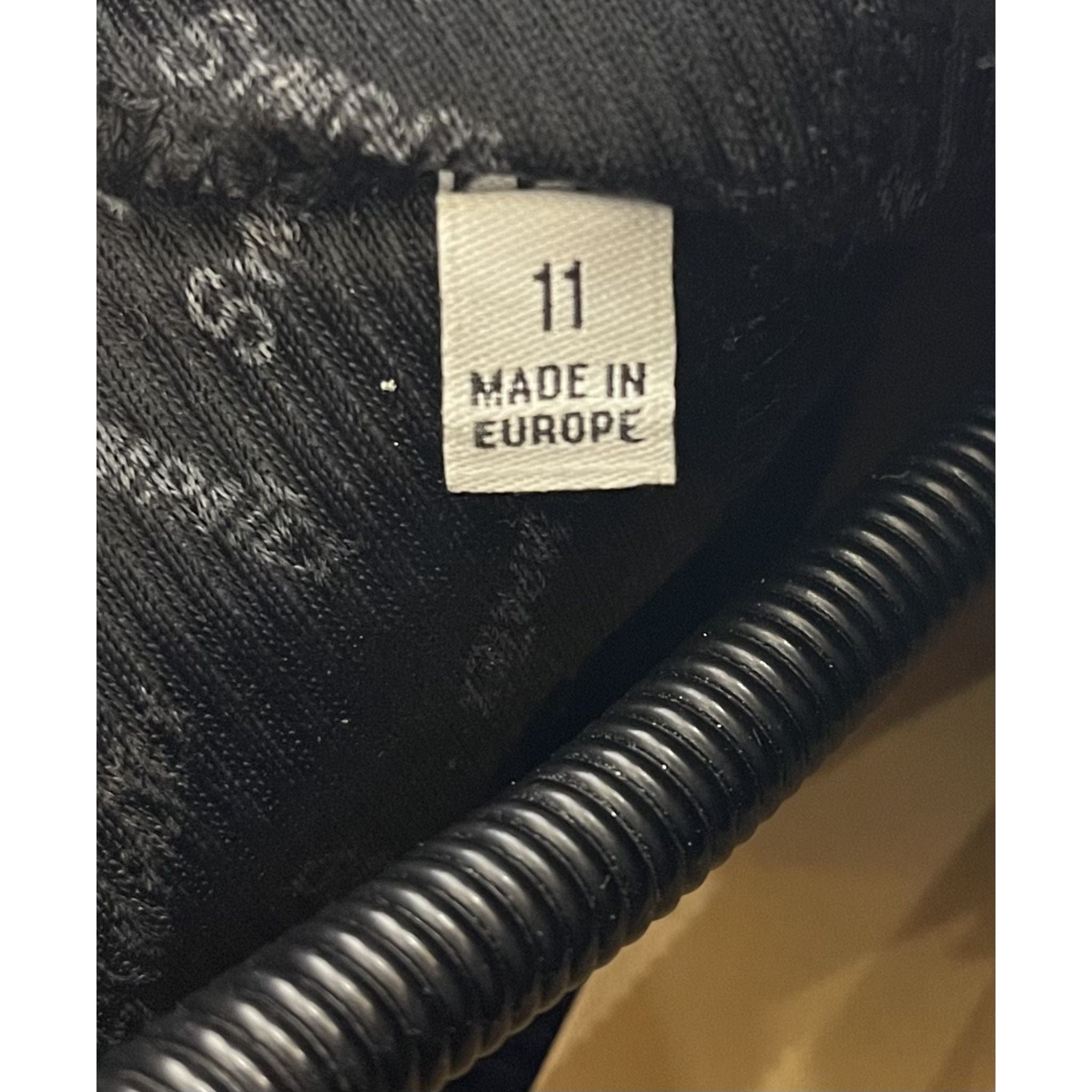 Vibram Black Boots